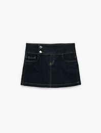 Rahat Kalıp Düğme Detaylı Mini Denim Şort Etek