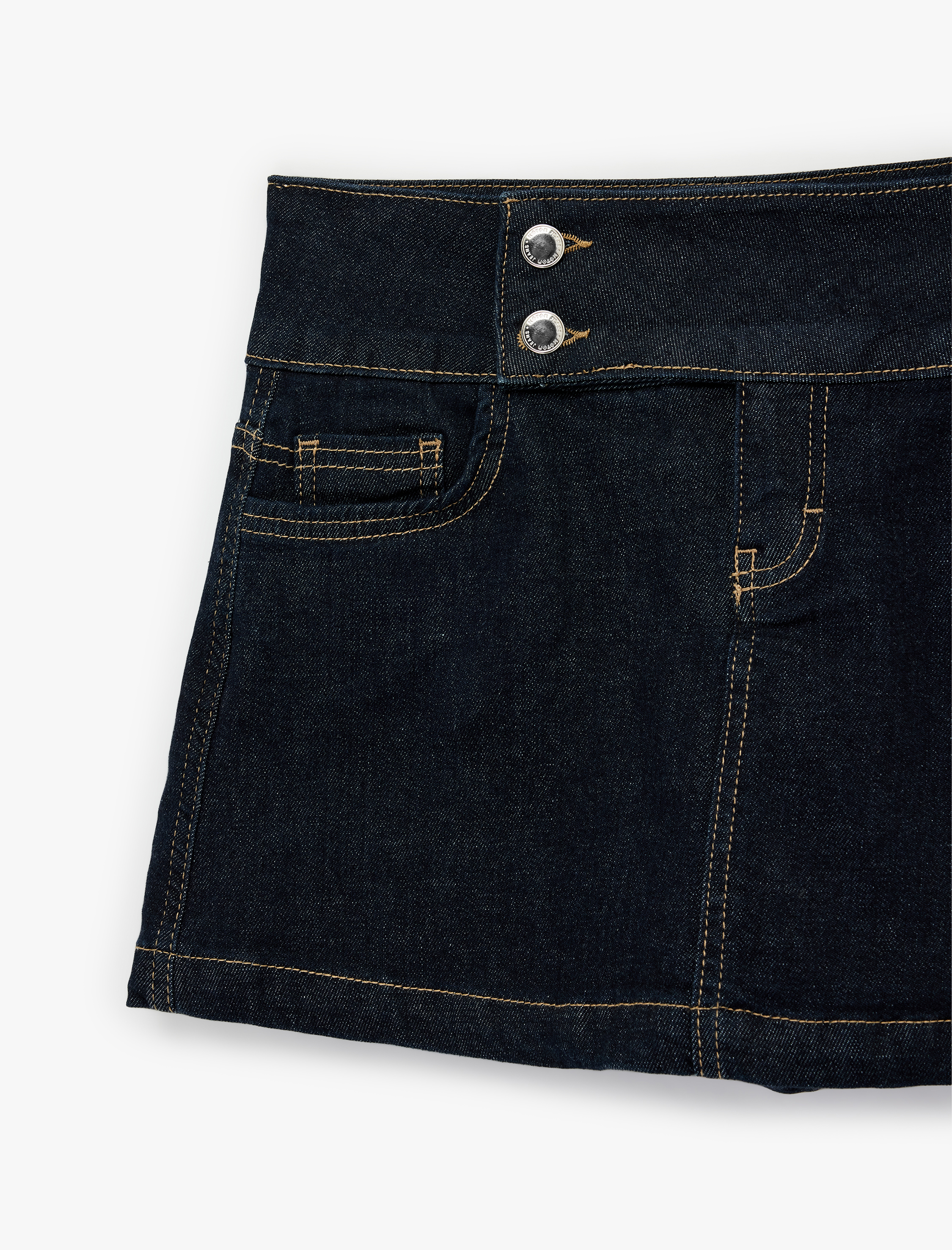   Rahat Kalıp Düğme Detaylı Mini Denim Şort Etek