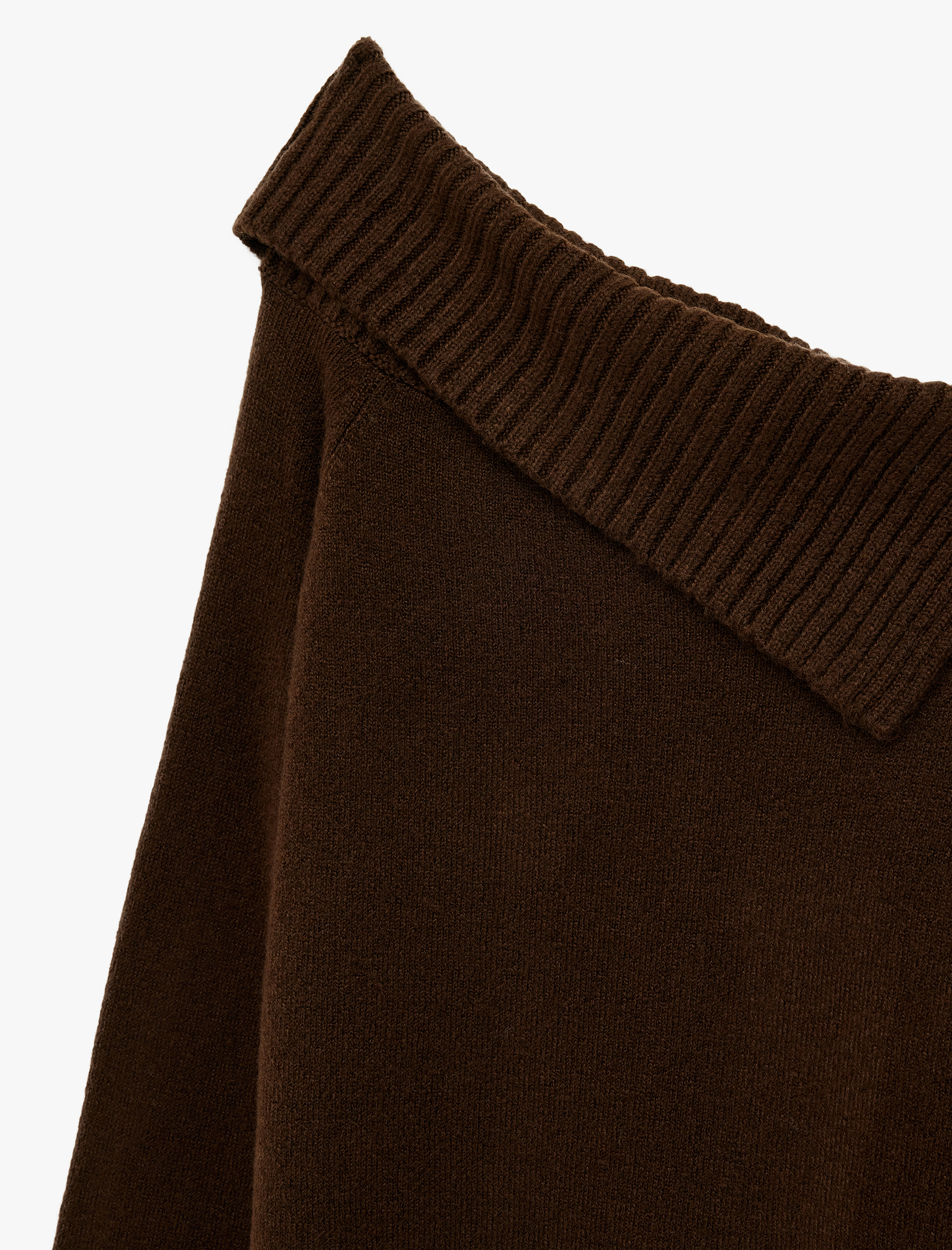   Dar Kesim Uzun Kollu Kayık Yaka Triko Omzu Açık Kazak