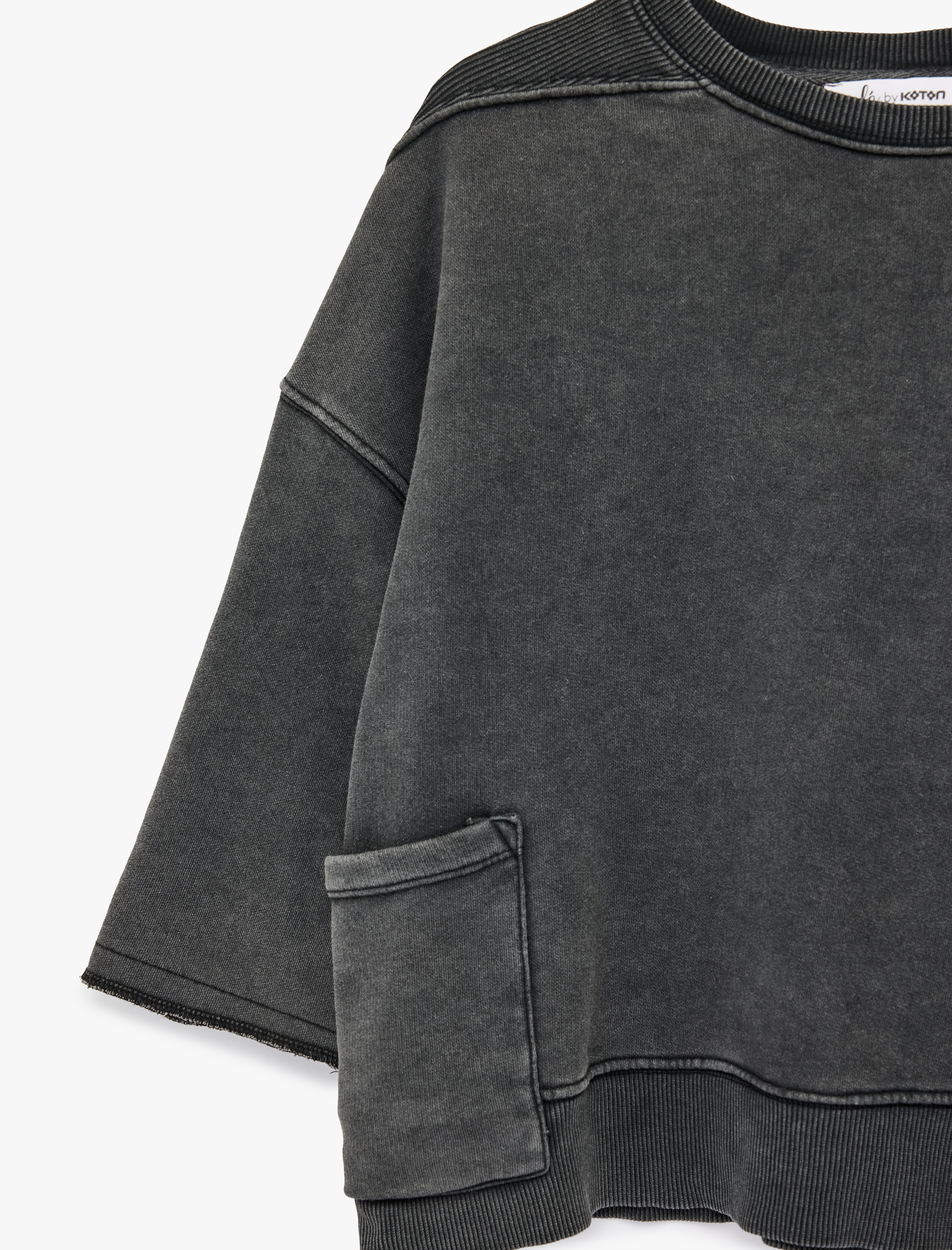   Cep Detaylı Yıkamalı Kısa Kollu Bisiklet Yaka Pamuklu Oversize Sweatshirt