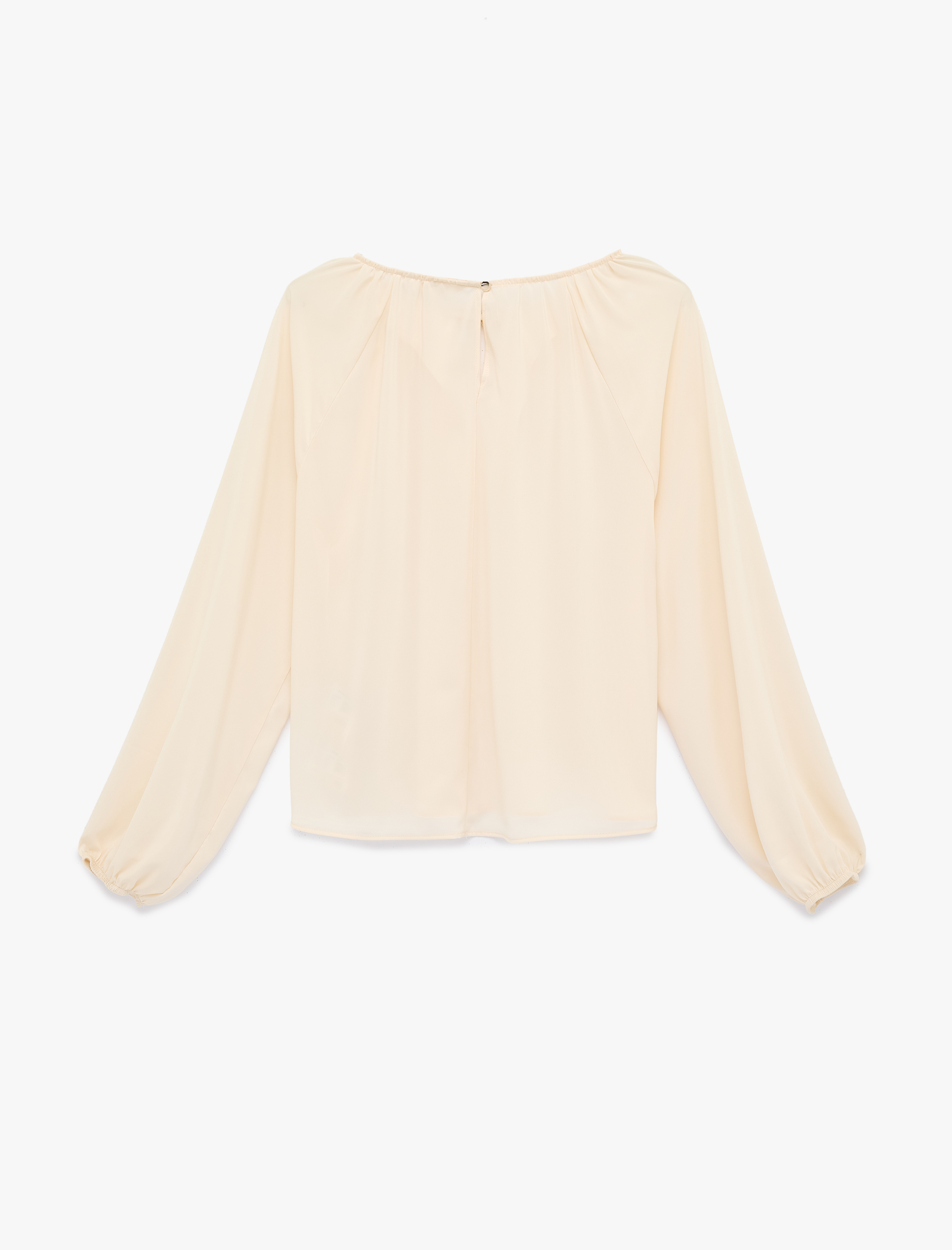  Uzun Balon Kollu Aksesuar Detaylı Şifon Bluz