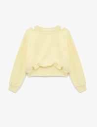 Atlet Detaylı Uzun Kollu Oversize Kayık Yaka Sweatshirt