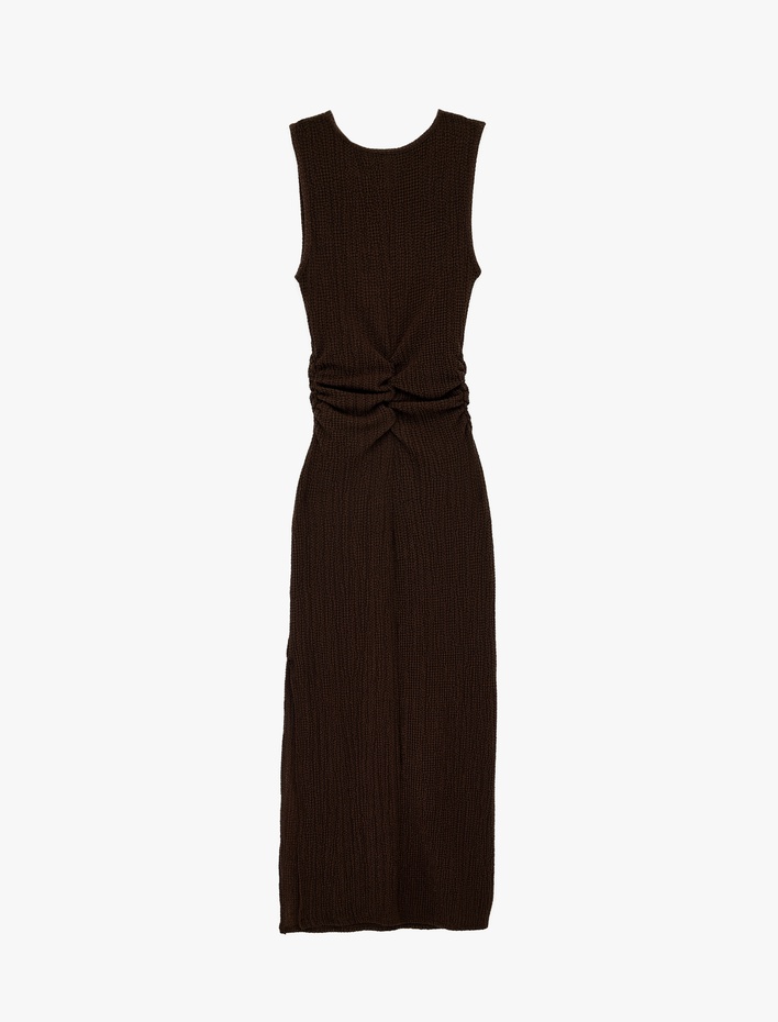  Slim Fit Bürümcük Kumaş Bisiklet Yaka Drapeli Kolsuz Midi Kalem Elbise