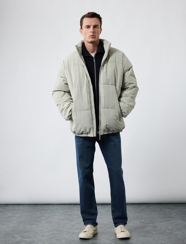  Dik Yaka Cep Detaylı Fermuarlı İçi Polarlı Kışlık Mont