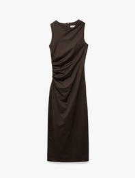 Slim Fit Kolsuz Bisiklet Yaka Yırtmaçlı Drapeli Midi Elbise