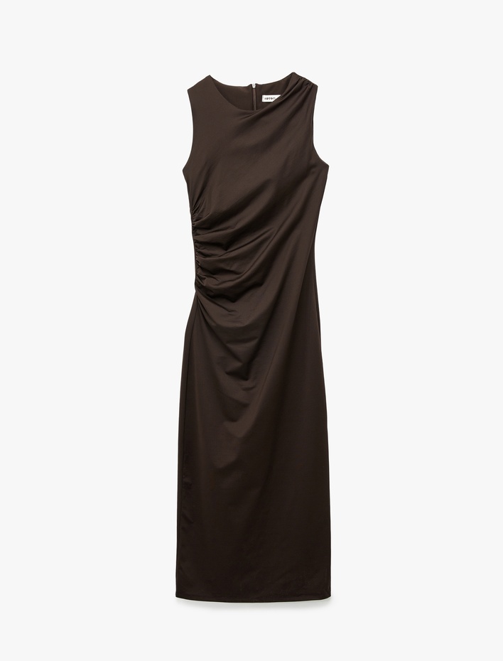  Slim Fit Kolsuz Bisiklet Yaka Yırtmaçlı Drapeli Midi Elbise