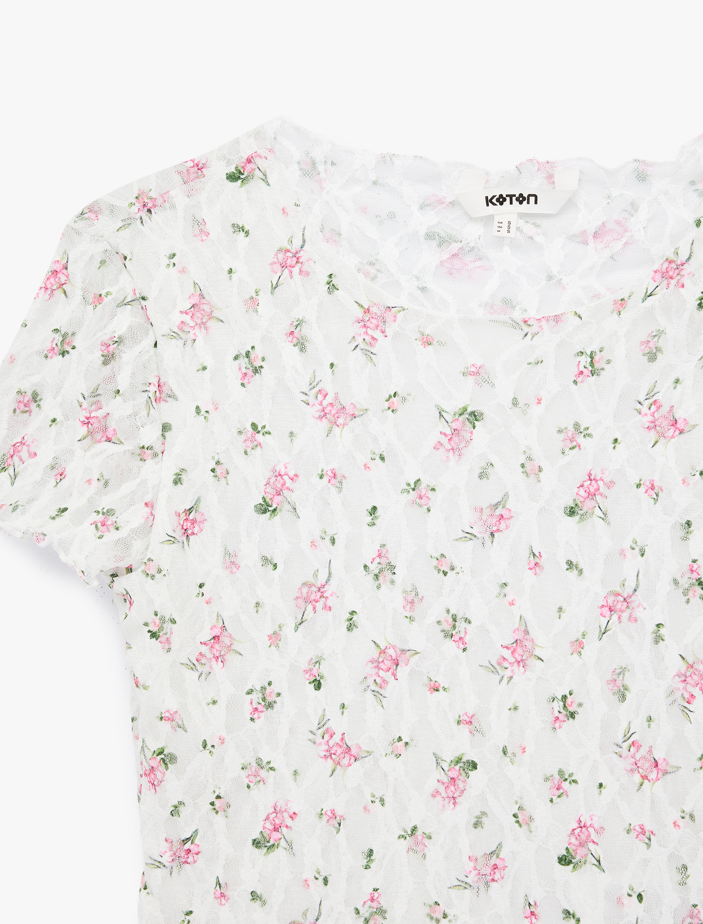   Slim Fit Kısa Kollu Yuvarlak Yaka Çiçekli Dantel Tişört