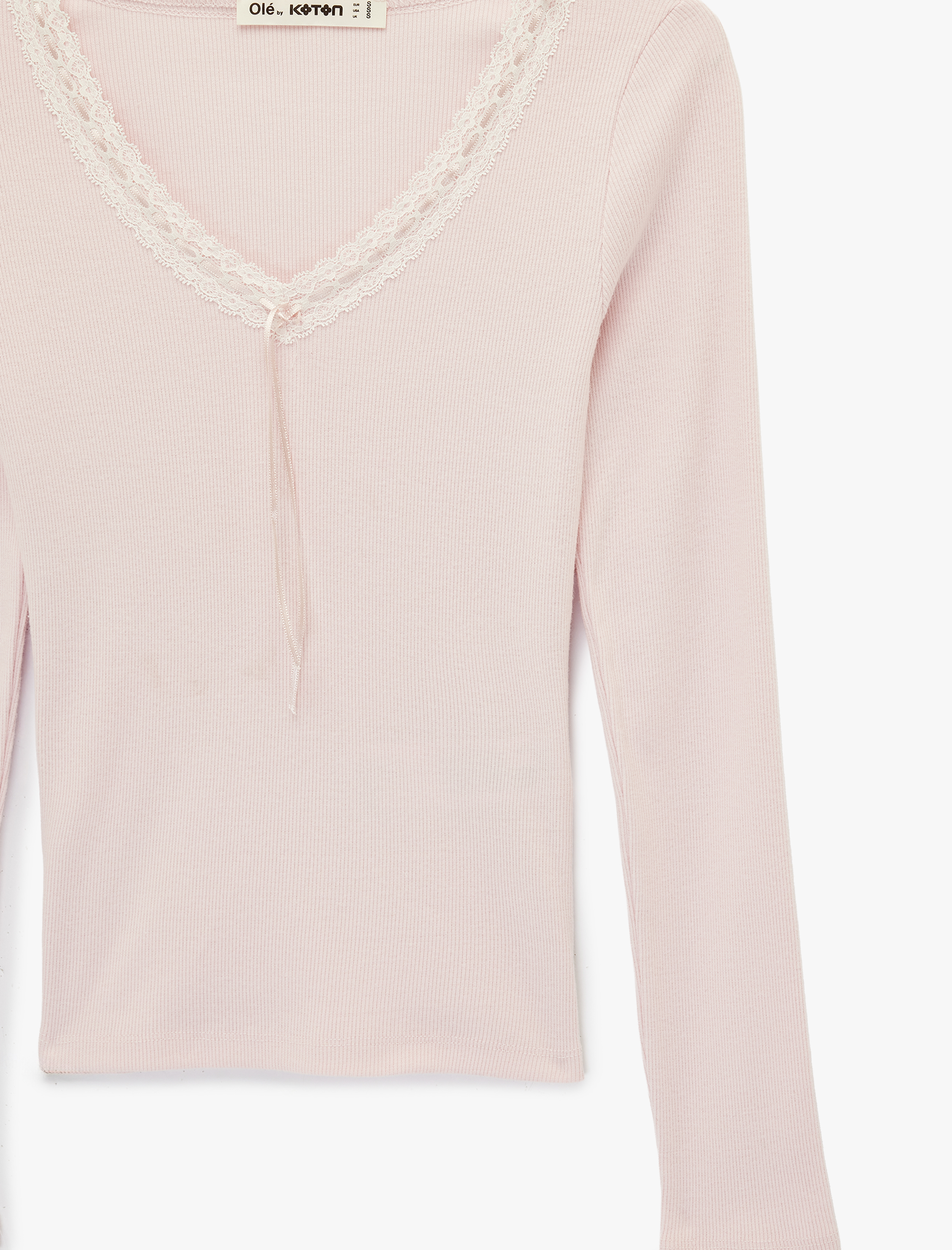   Slim Fit Dantel Detaylı Uzun Kollu Fiyonklu V Yaka Tişört