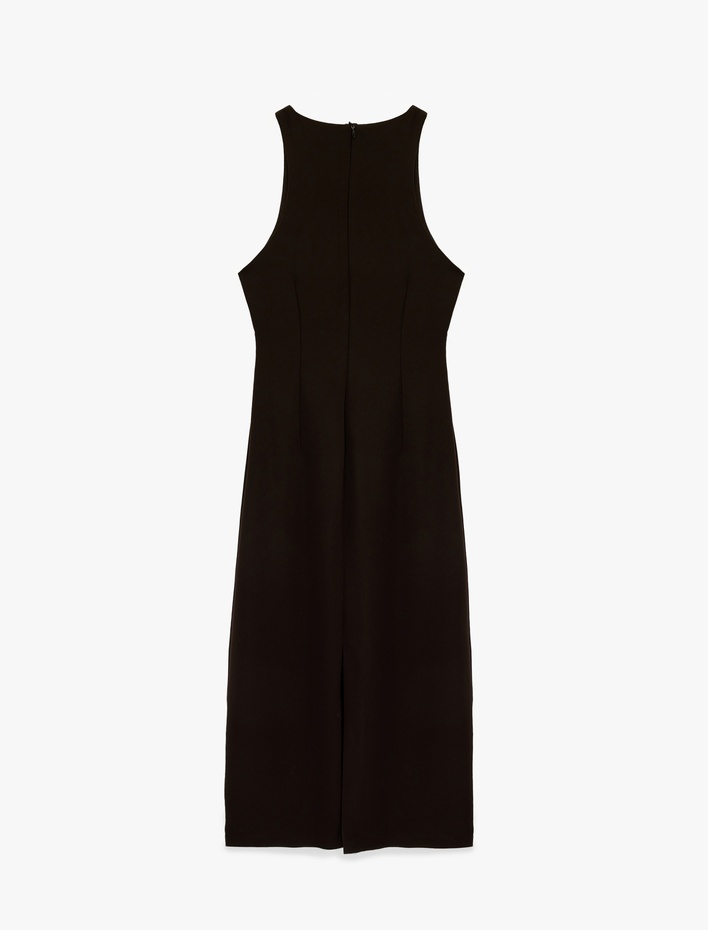  Halter Yaka Metal Aksesuarlı A Kesim Kolsuz Uzun Elbise