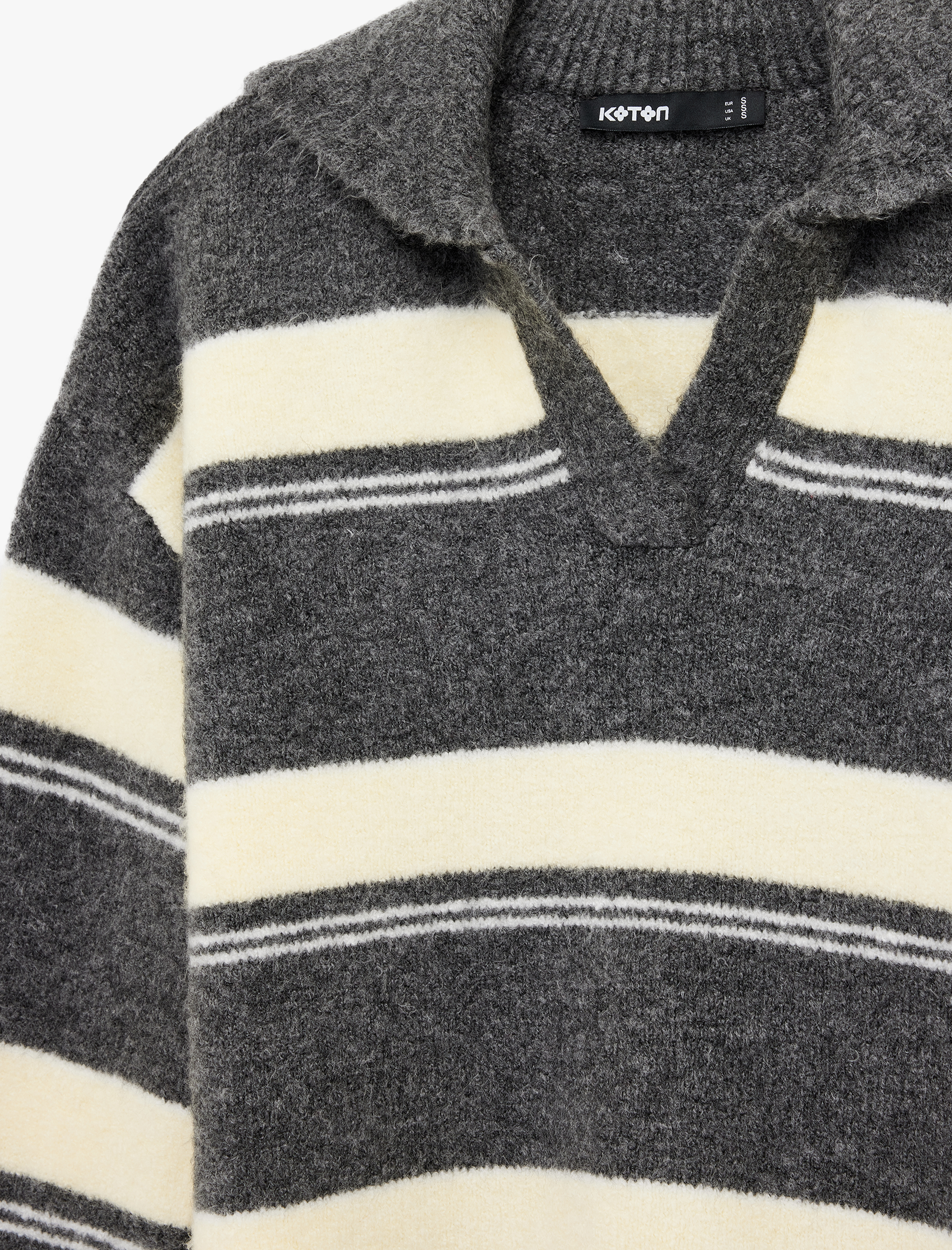   Devrik Yaka Uzun Kollu Çizgili Oversize Triko Kazak