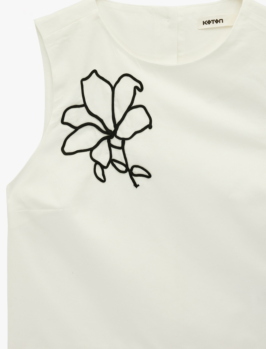 Ekru Kadın Keten Karışımlı Bisiklet Yaka Kolsuz Çiçekli Crop Bluz