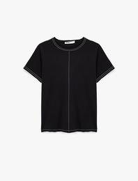 Pamuklu Kısa Kollu Bisiklet Yaka Dikiş Detaylı Tişört