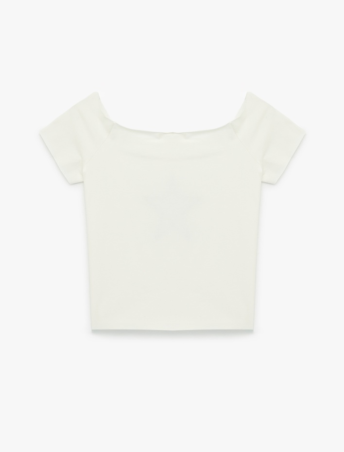  Pamuklu Omzu Açık Kısa Kollu Baskılı Tişört