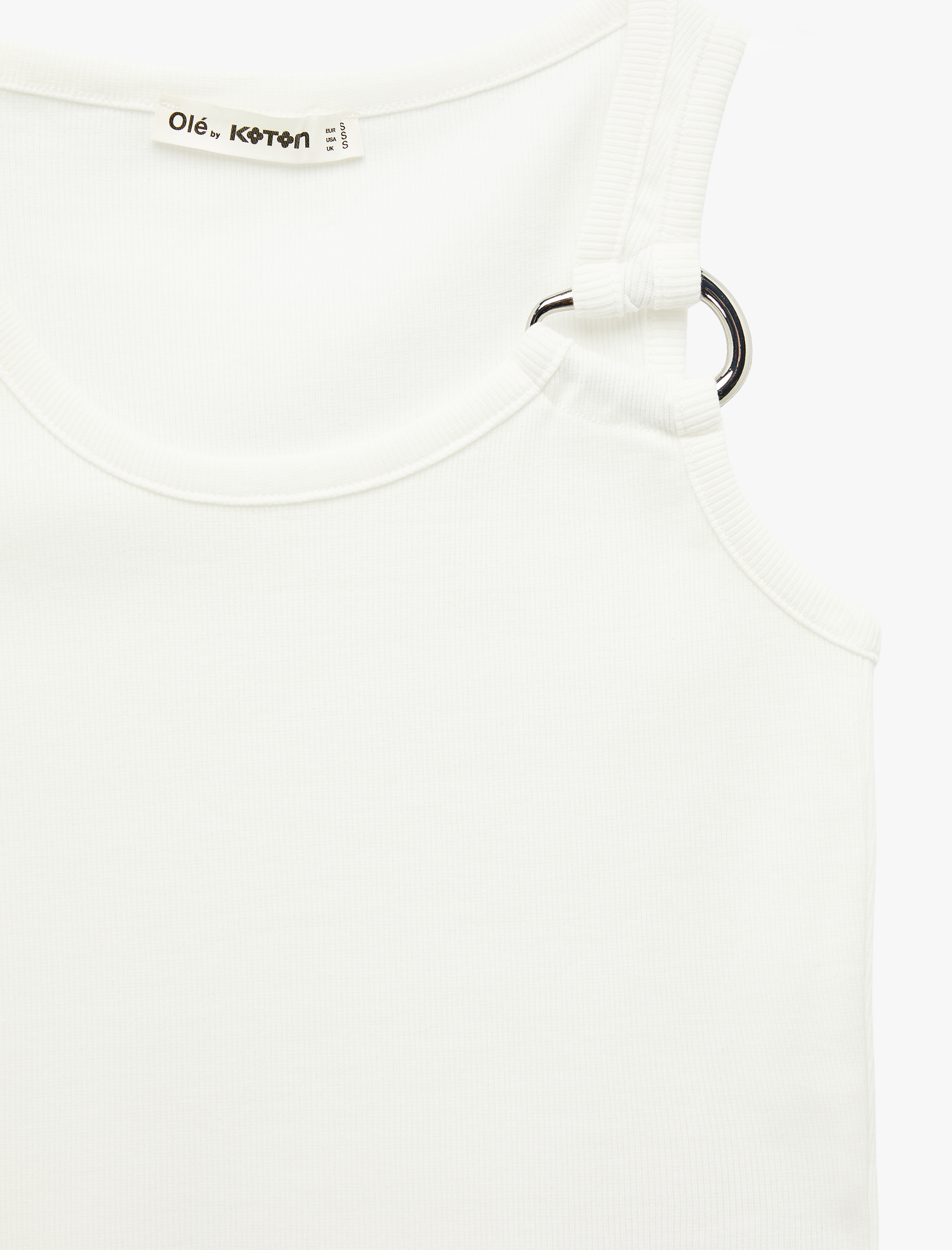   Metal Aksesuarlı Asimetrik Yaka Kolsuz Bluz