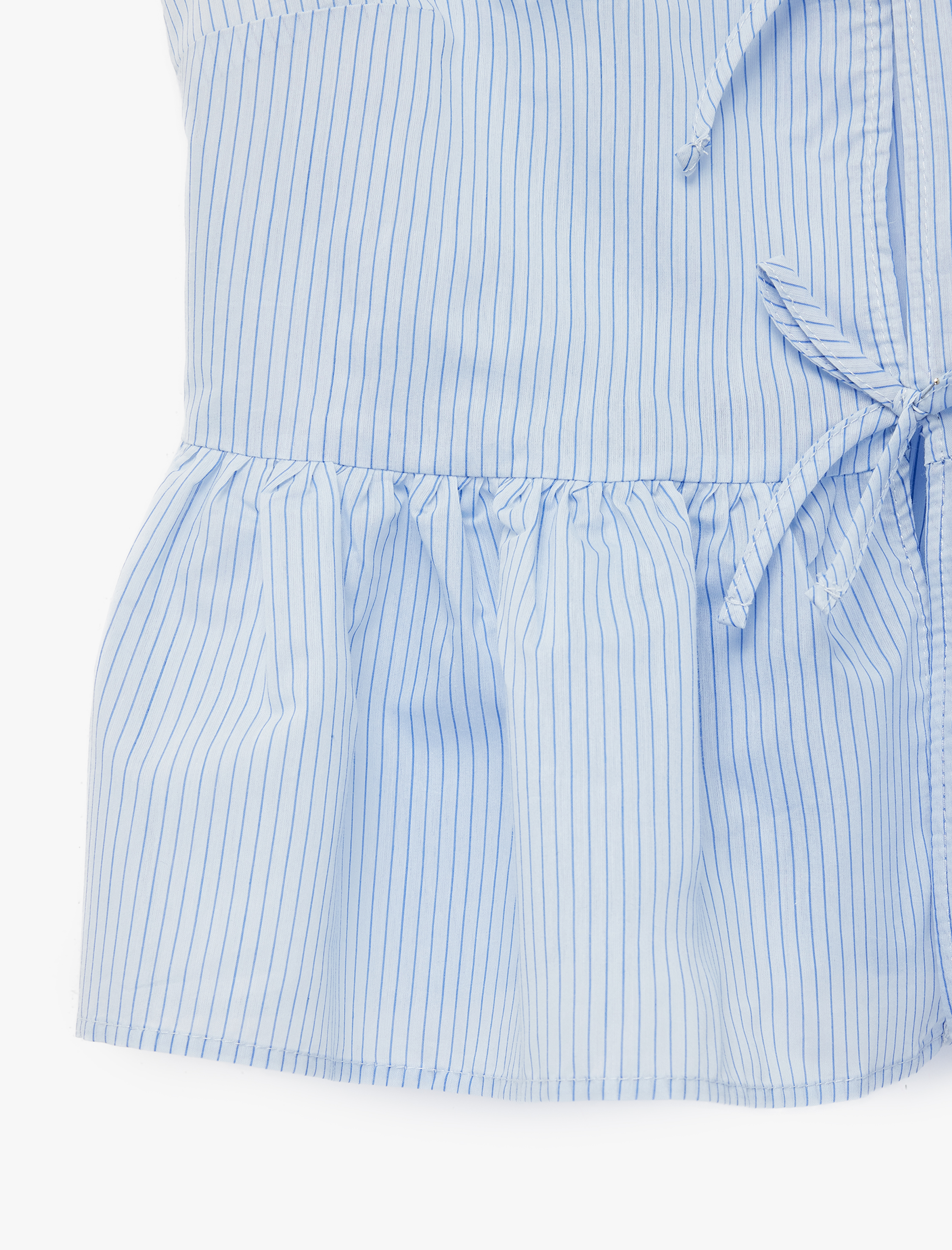   Bisiklet Yaka Önden Bağlama Detaylı Fiyonklu Çizgili Peplum Bluz