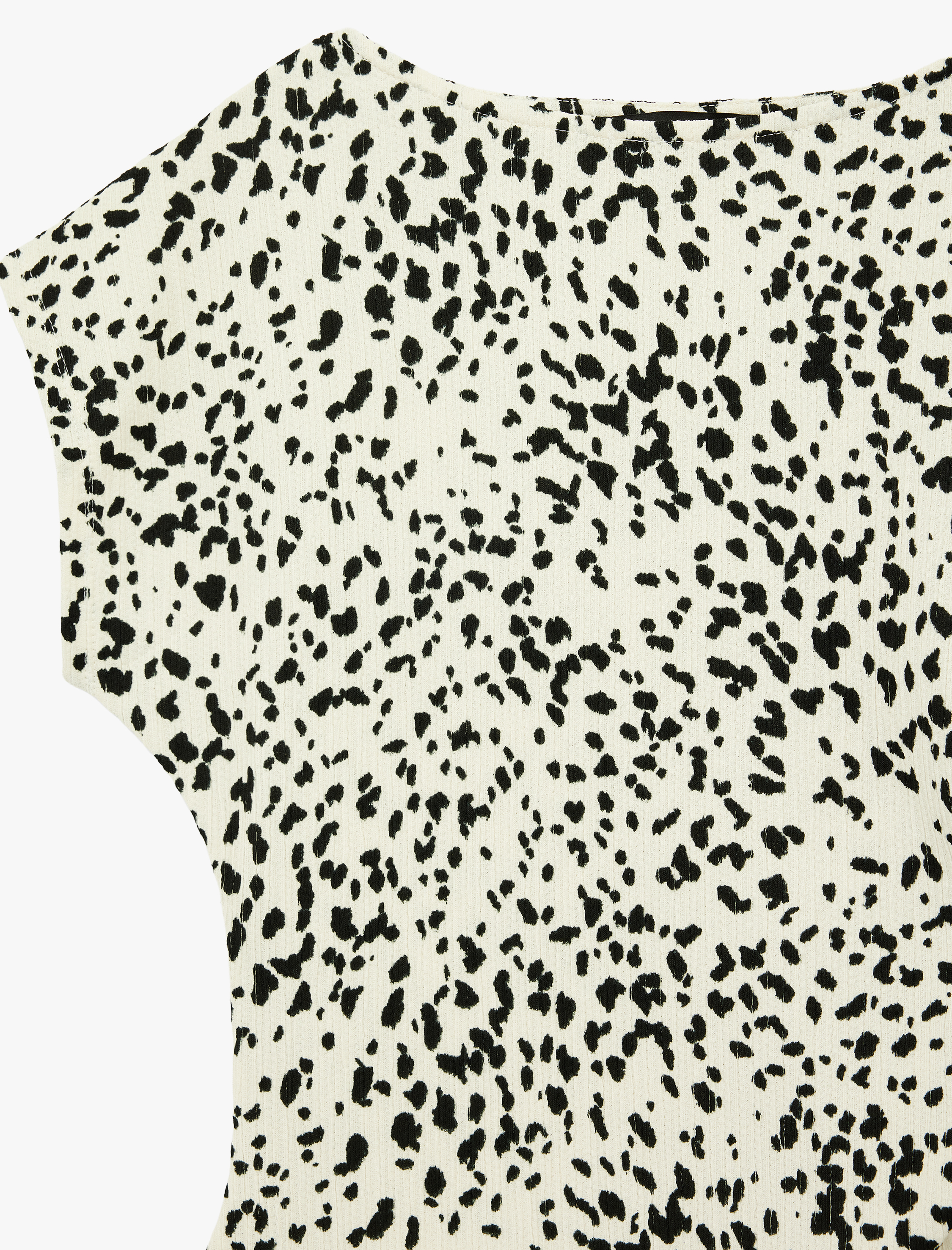   Drape Detaylı Kayık Yuvarlak Yaka Kolsuz Desenli Bluz