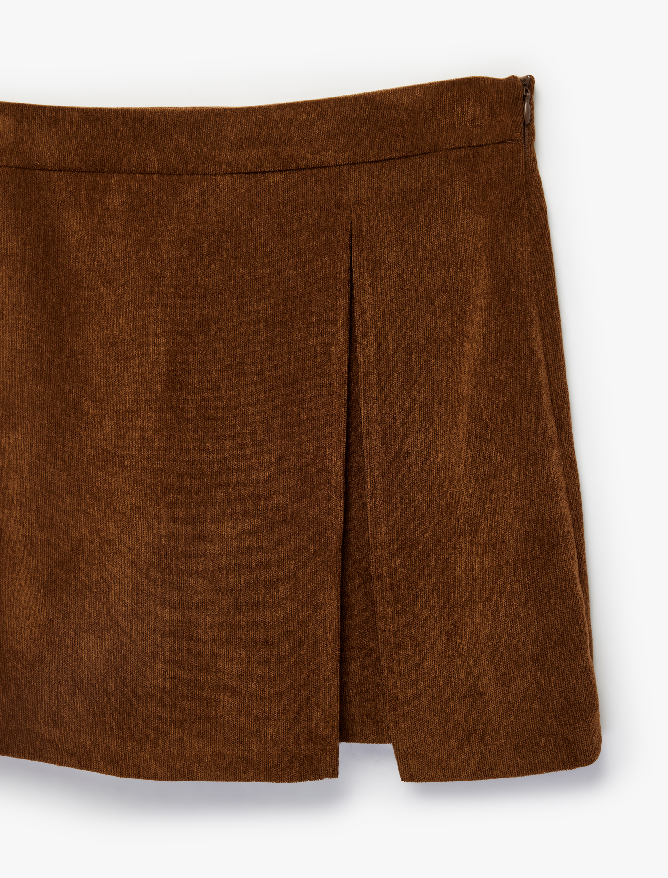   Yırtmaç Detaylı Standart Bel Mini Şort Etek