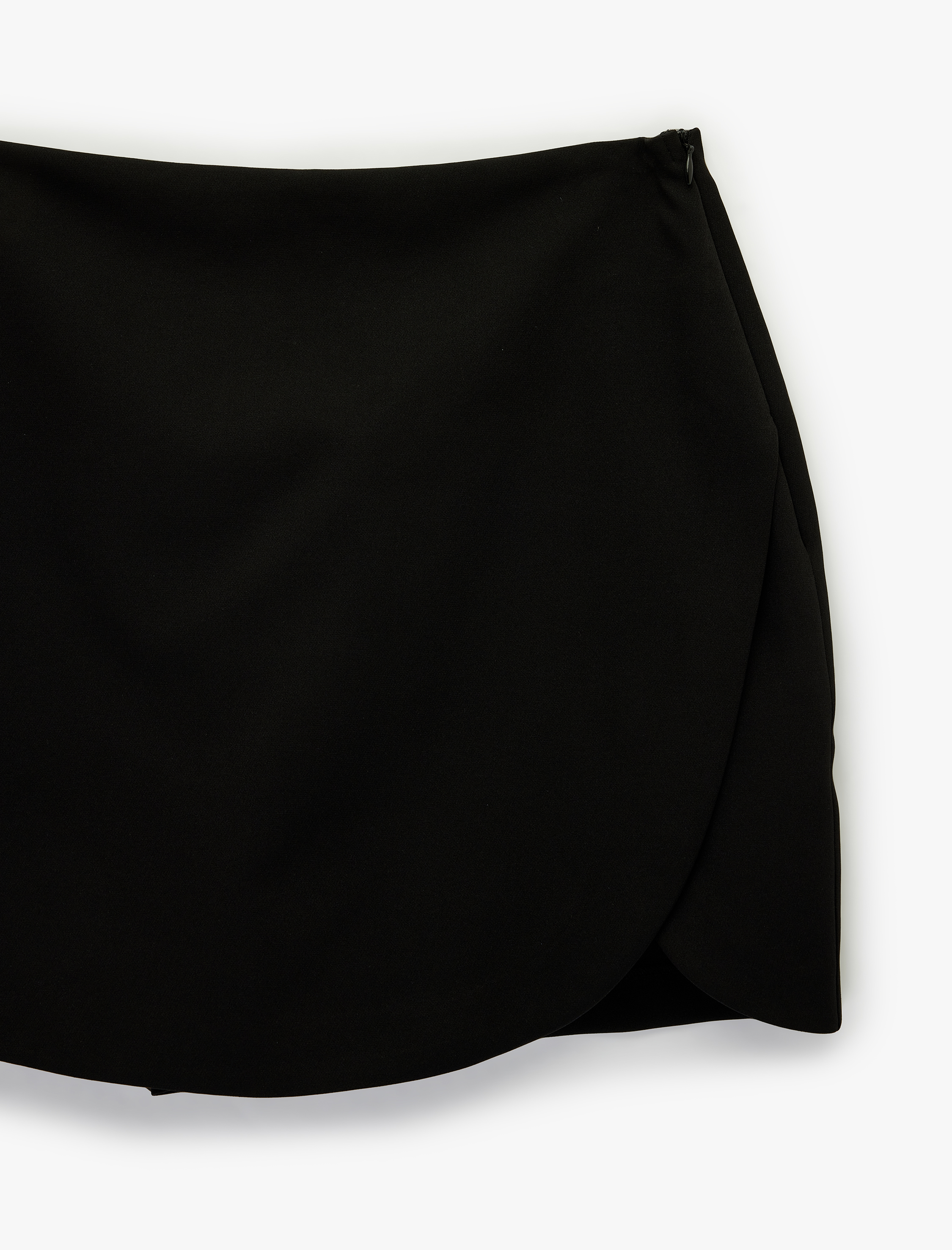   Yırtmaç Detaylı Normal Bel Mini Şort Etek