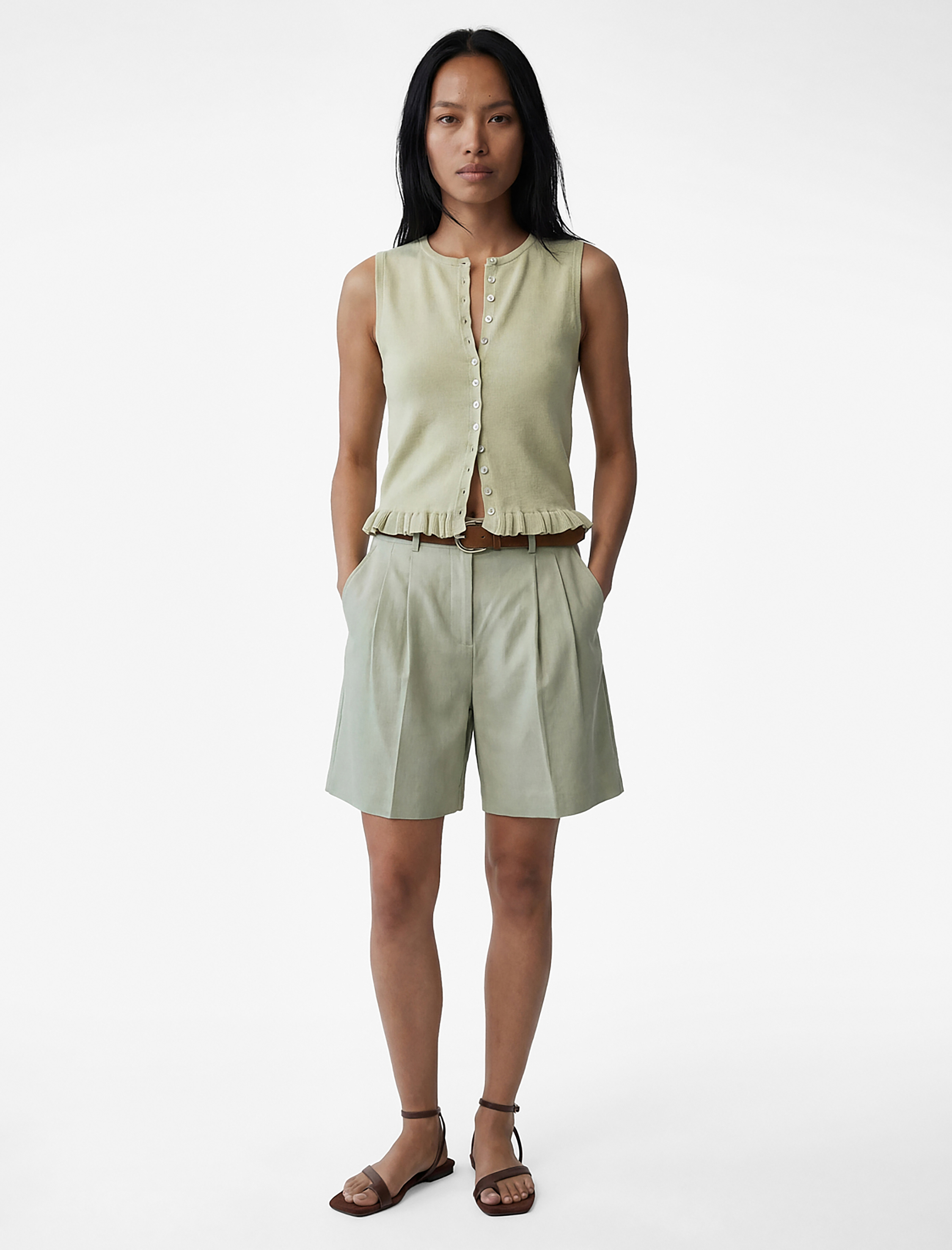   Fırfırlı Düğmeli Bisiklet Yaka Triko Yelek