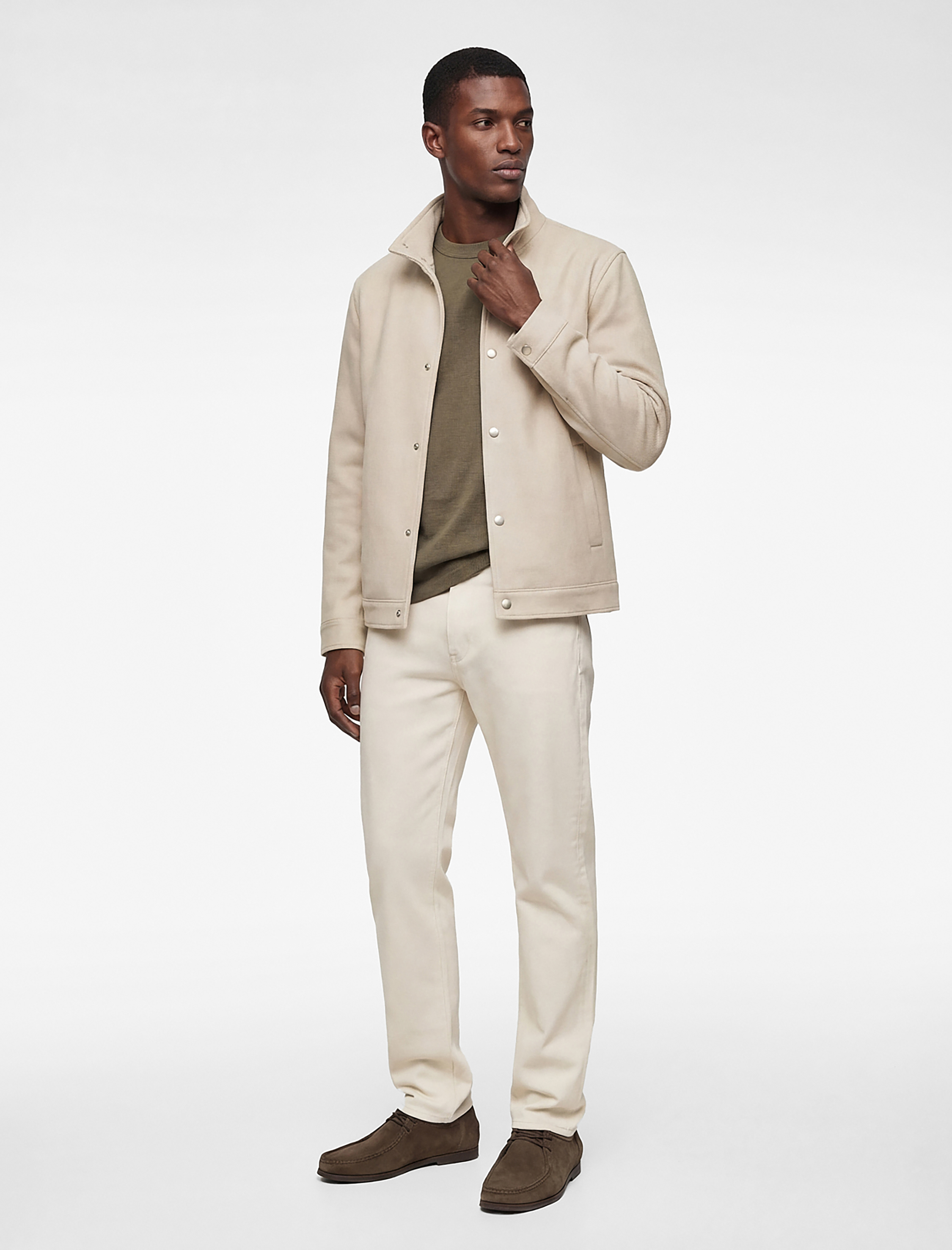   Regular Fit Uzun Kollu Cepli Düğmeli Dik Yaka Kaşe Ceket