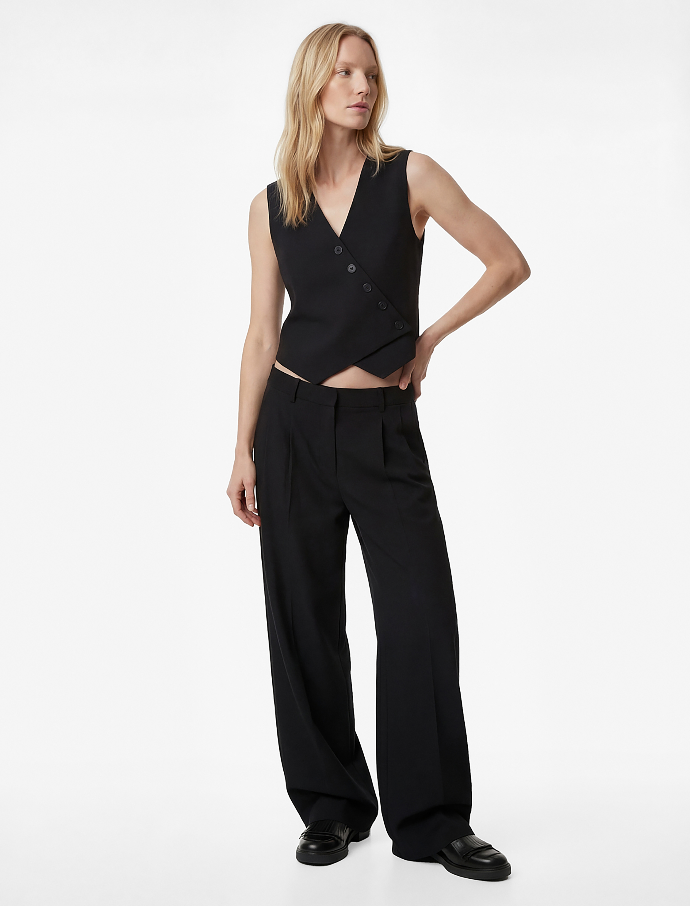   Asimetrik Düğmeli Kolsuz Kruvaze Yaka Yelek