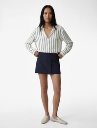 Rahat Kalıp Düğmeli Klasik Yaka Uzun Kollu Viskon Gömlek