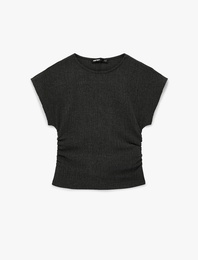 Bürümcük Kumaş Slim Fit Kısa Kollu Bisiklet Yaka Drapeli Dokulu Tişört