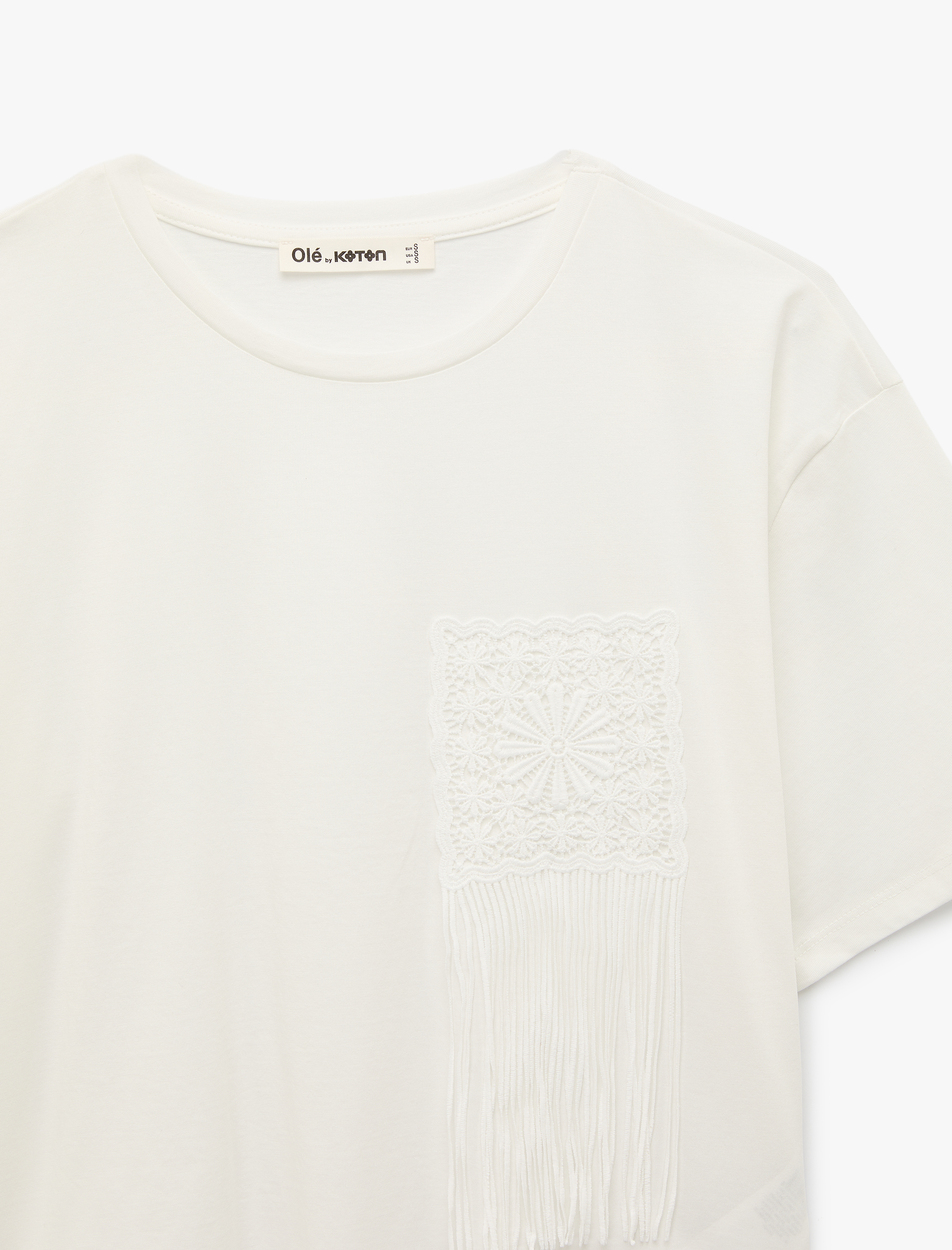   Pamuklu Kısa Kollu Bisiklet Yaka Püsküllü Cep Detaylı Tişört