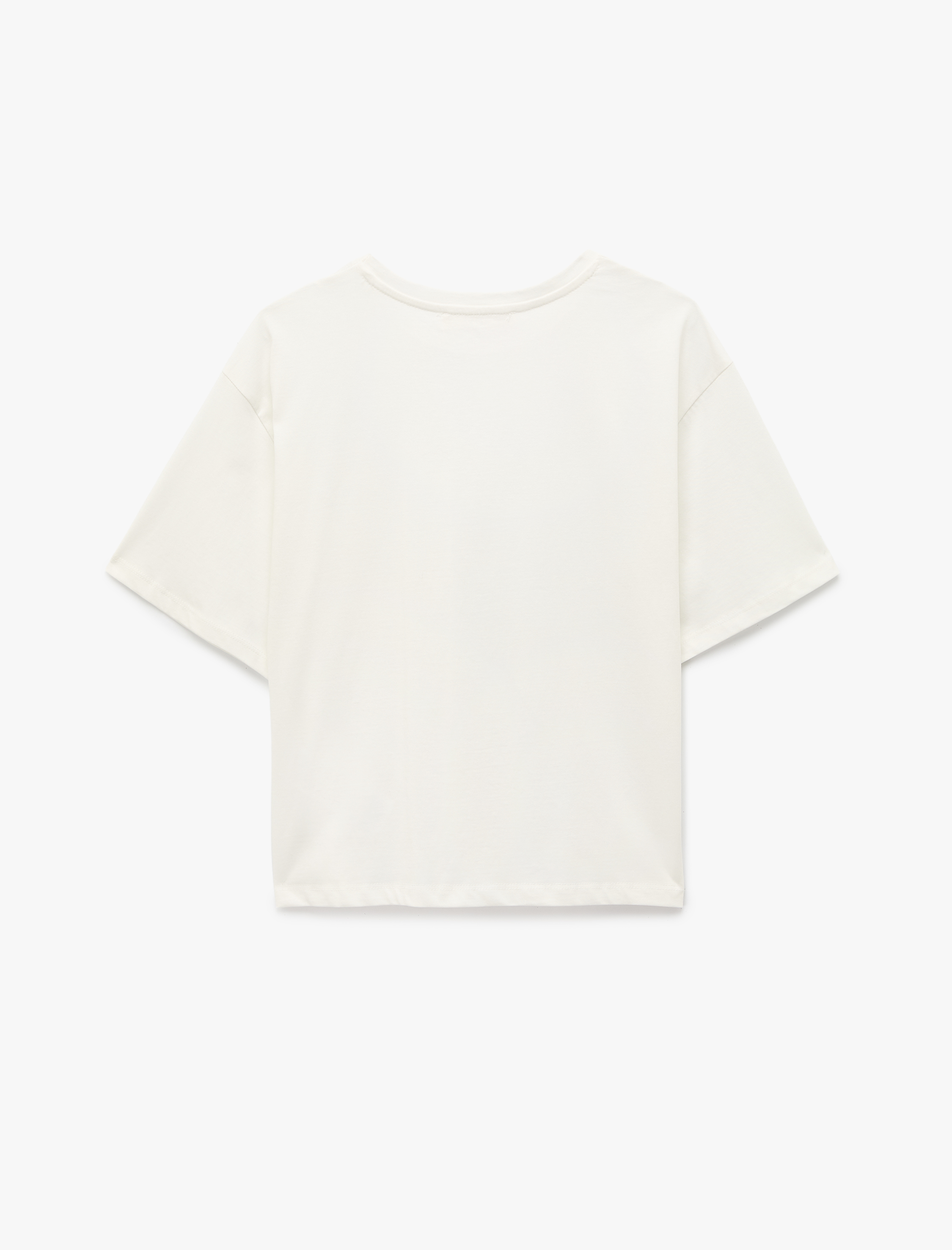   Pamuklu Kısa Kollu Bisiklet Yaka Püsküllü Cep Detaylı Tişört