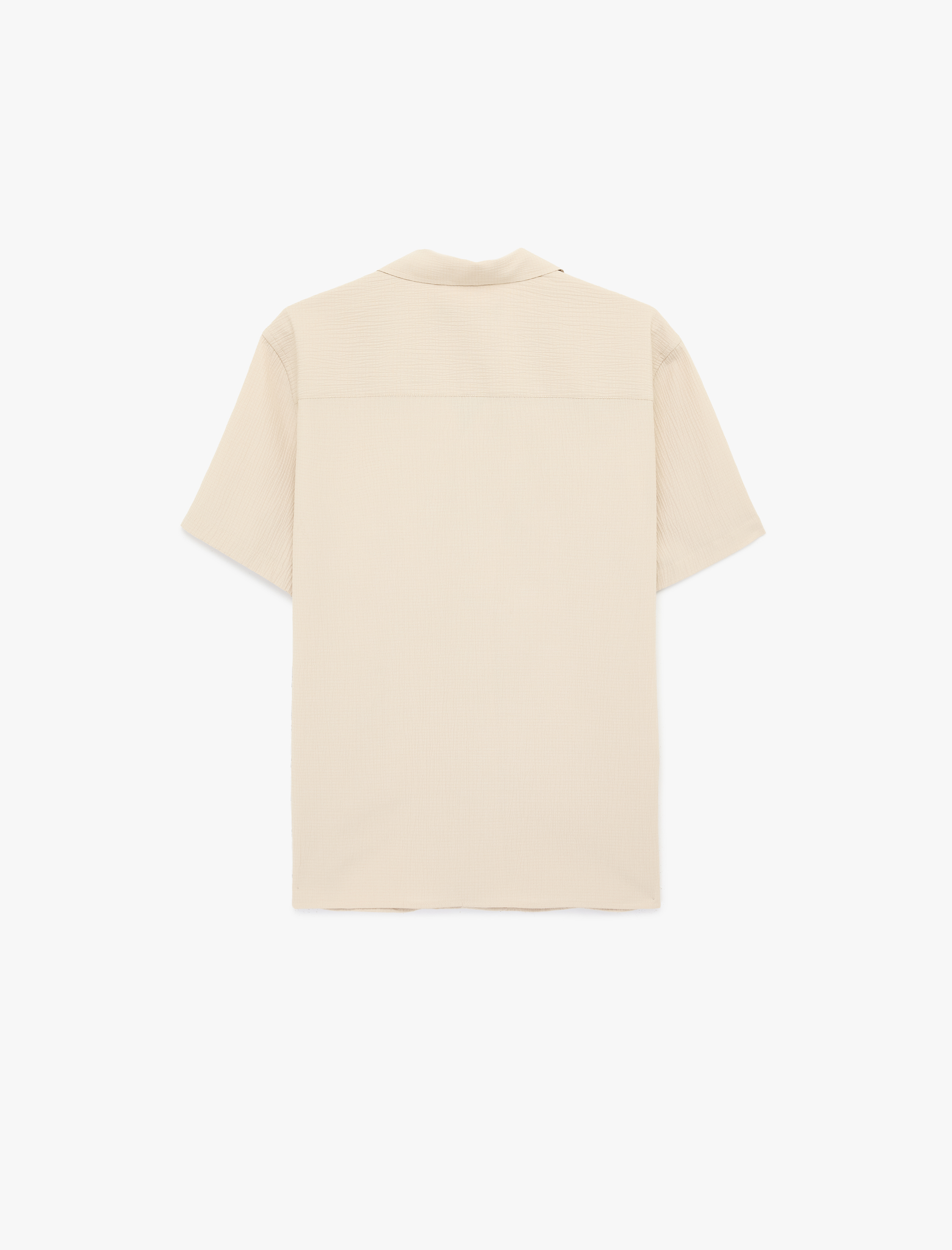   Regular Fit Dokulu Düğmeli Kısa Kollu Apaş Yaka Gömlek