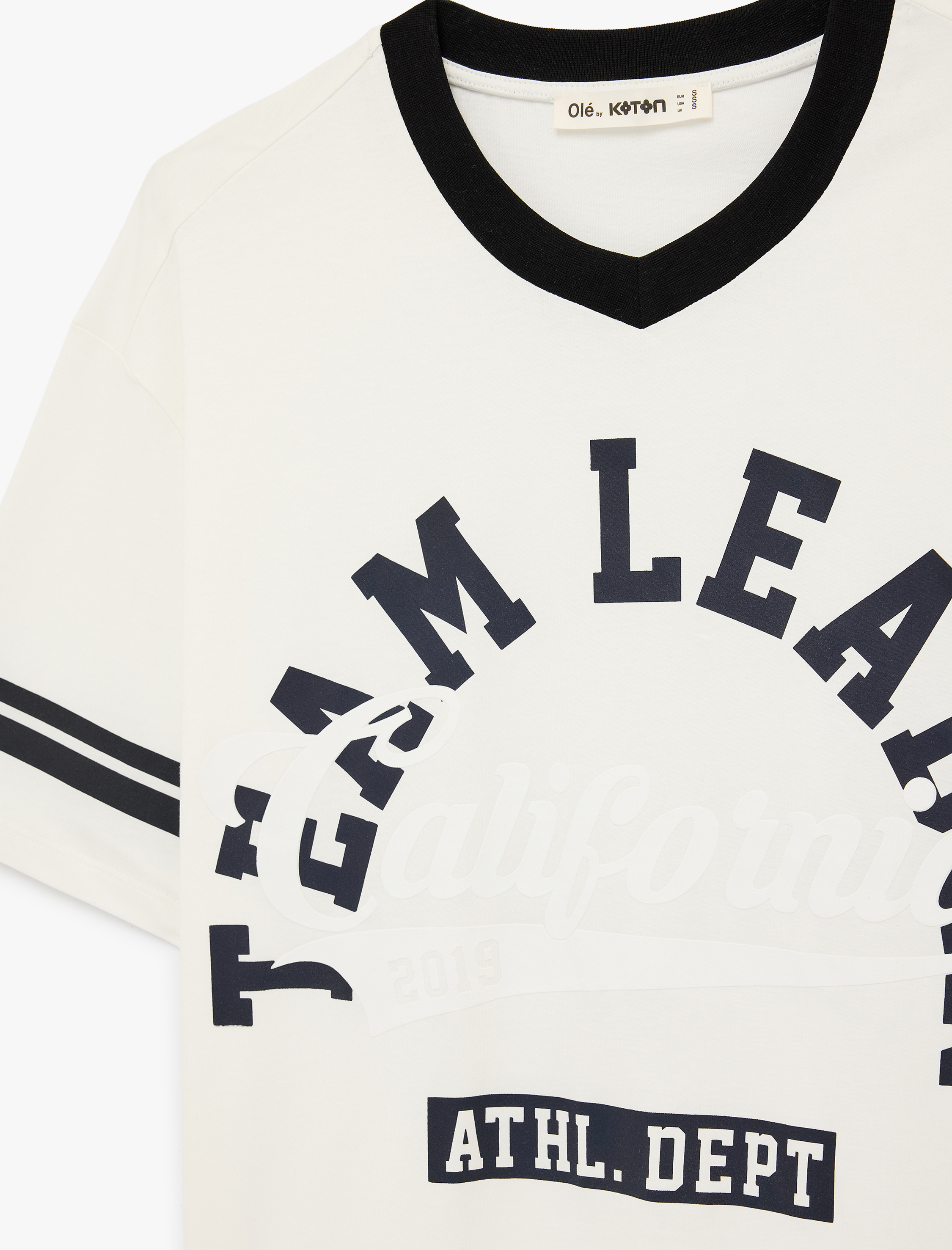   Baskılı Yarım Kollu Oversize V Yaka Tişört