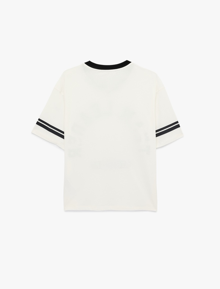  Baskılı Yarım Kollu Oversize V Yaka Tişört