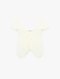 Bağcık Detaylı Asimetrik U Yaka Kısa Kollu Dantel Bluz