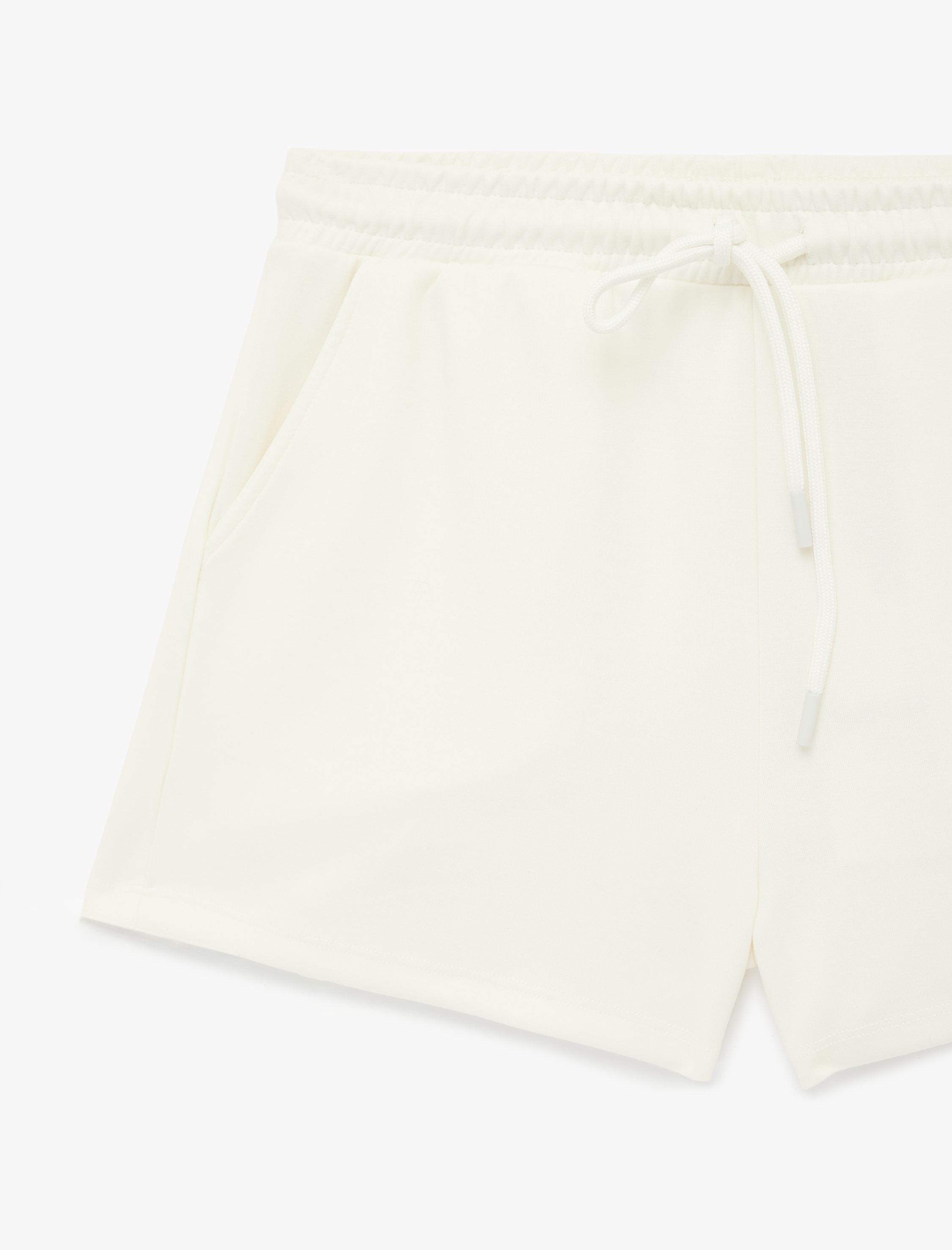   Rahat Kalıp Viskon Karışımlı Beli Bağcıklı Mini Spor Şort