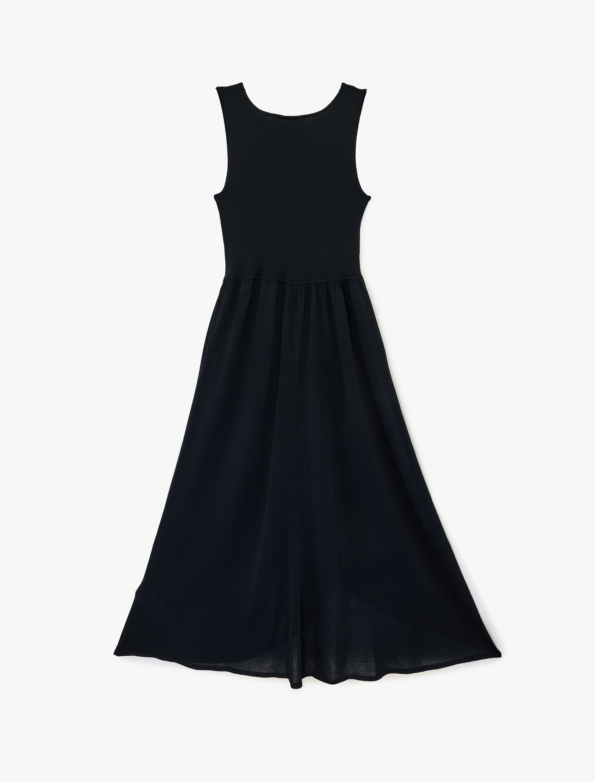   Kolsuz Yuvarlak Yaka Çan Kesim Uzun Triko Elbise