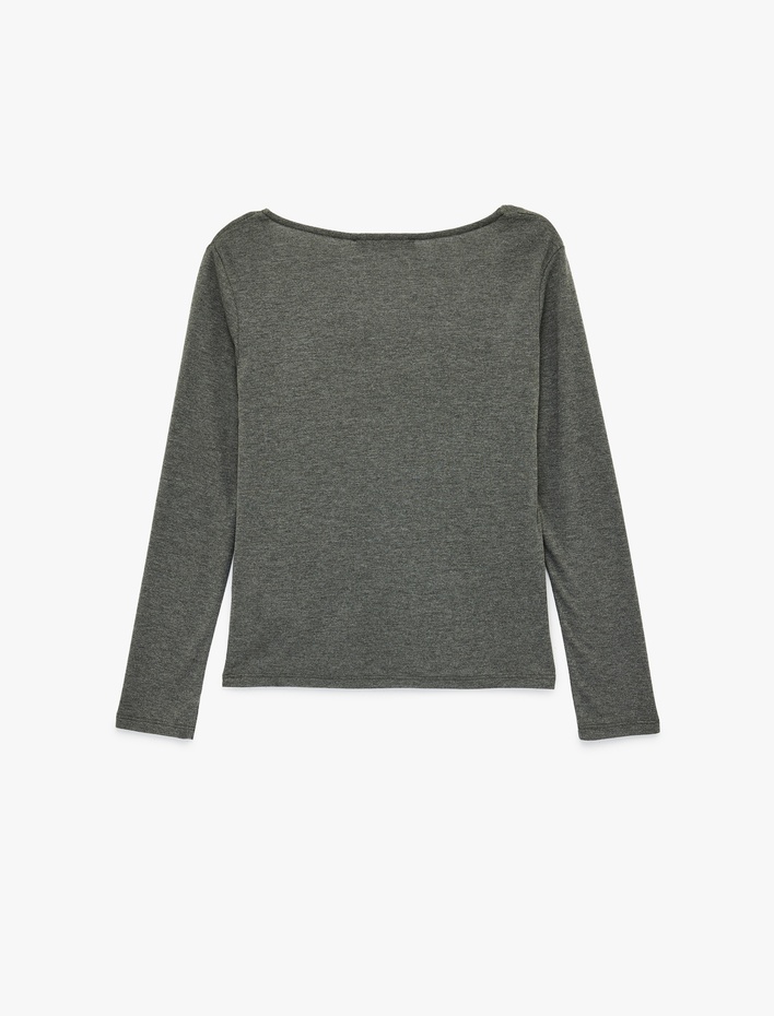  Slim Fit Uzun Kollu Aksesuar Detaylı Asimetrik Yaka Tişört