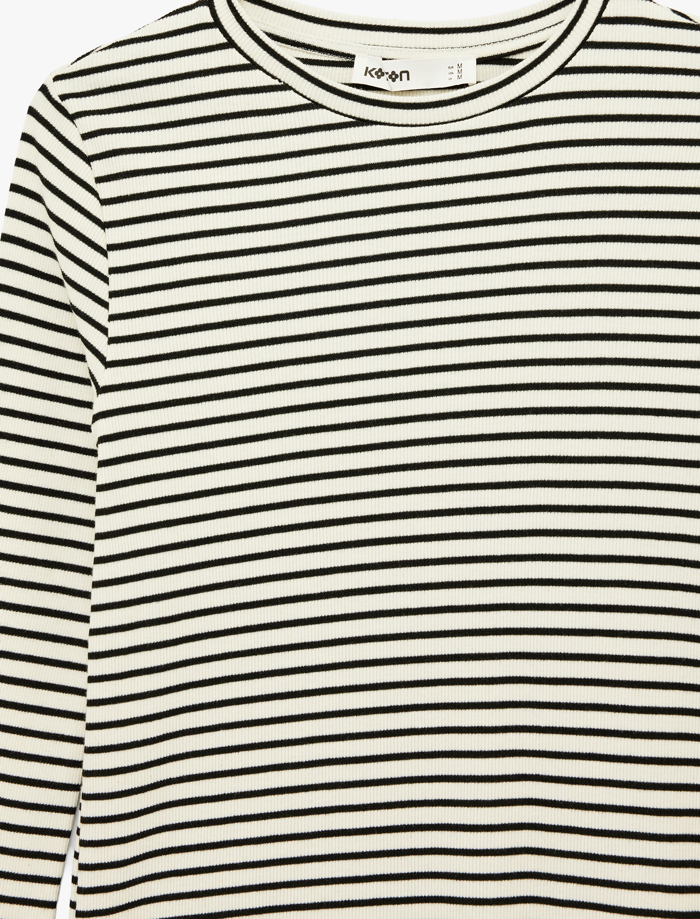   Slim Fit Uzun Kollu Manşetleri Düğme Detaylı Bisiklet Yaka Çizgili Tişört