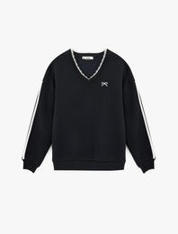 Şardonlu Fiyonklu Dantel Detaylı V Yaka Uzun Kollu Oversize Sweatshirt