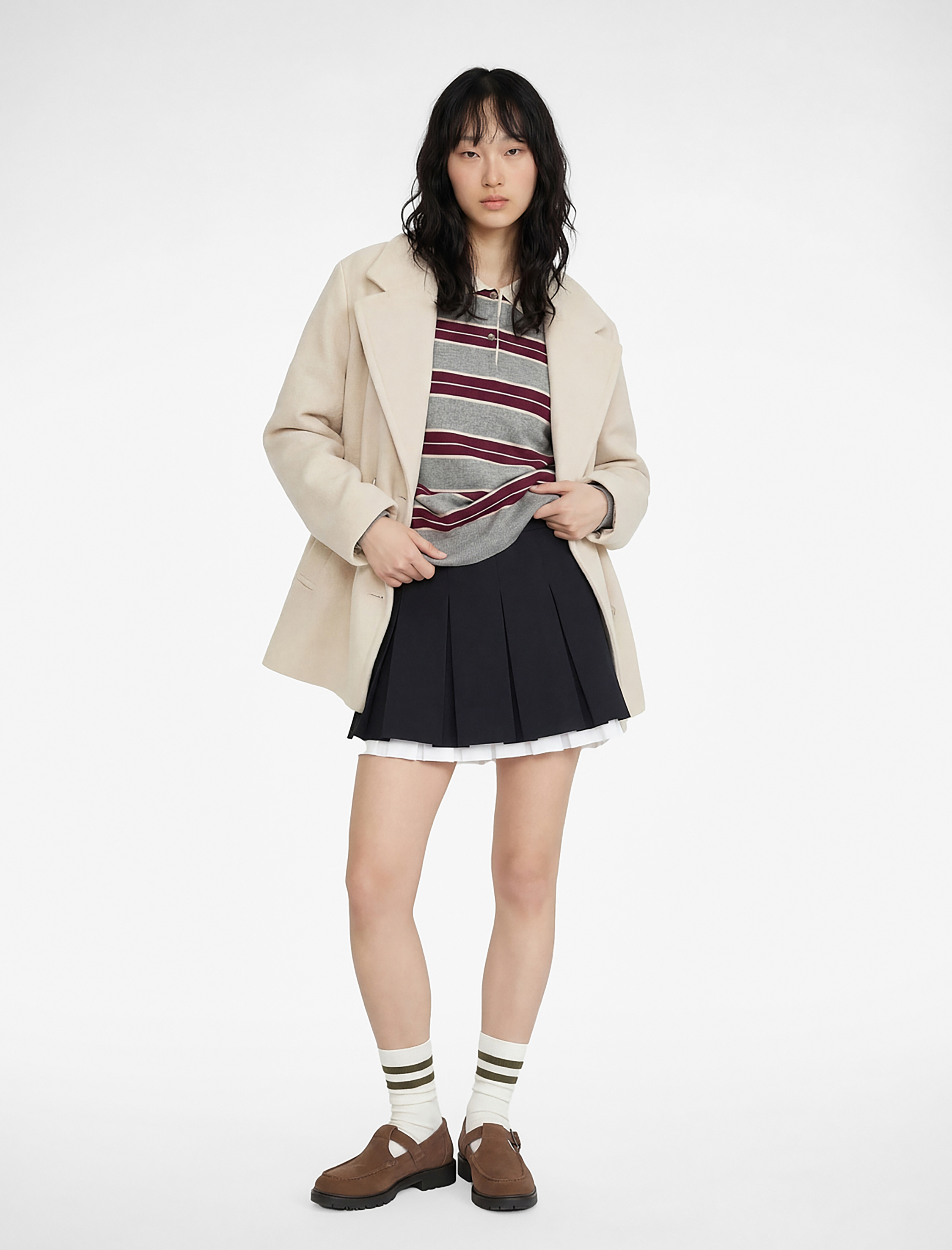   Uzun Kollu Cepli Düğmeli Kruvaze Yaka Kaban