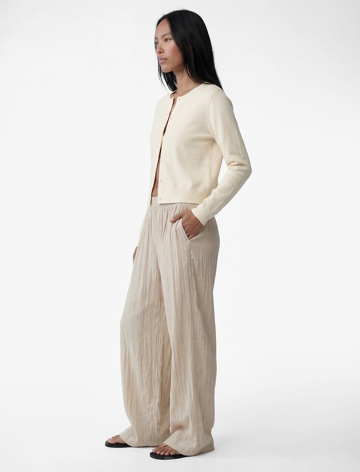  Uzun Kollu Düğmeli Bisiklet Yaka Triko Hırka