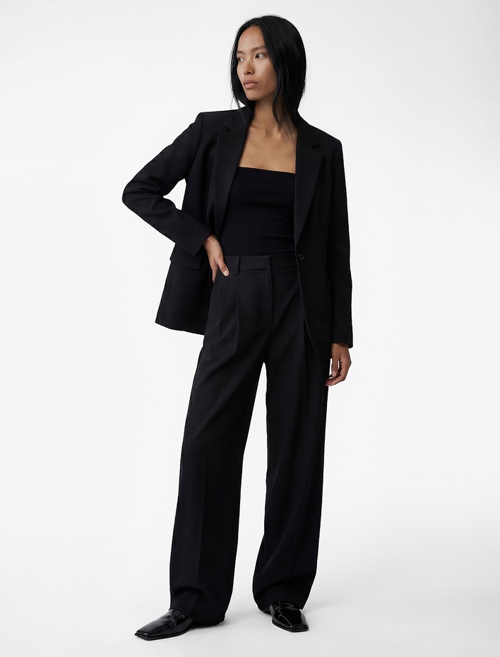  Geniş Yaka Uzun Kollu Slim Fit Düğmeli Cep Detaylı Blazer Ceket