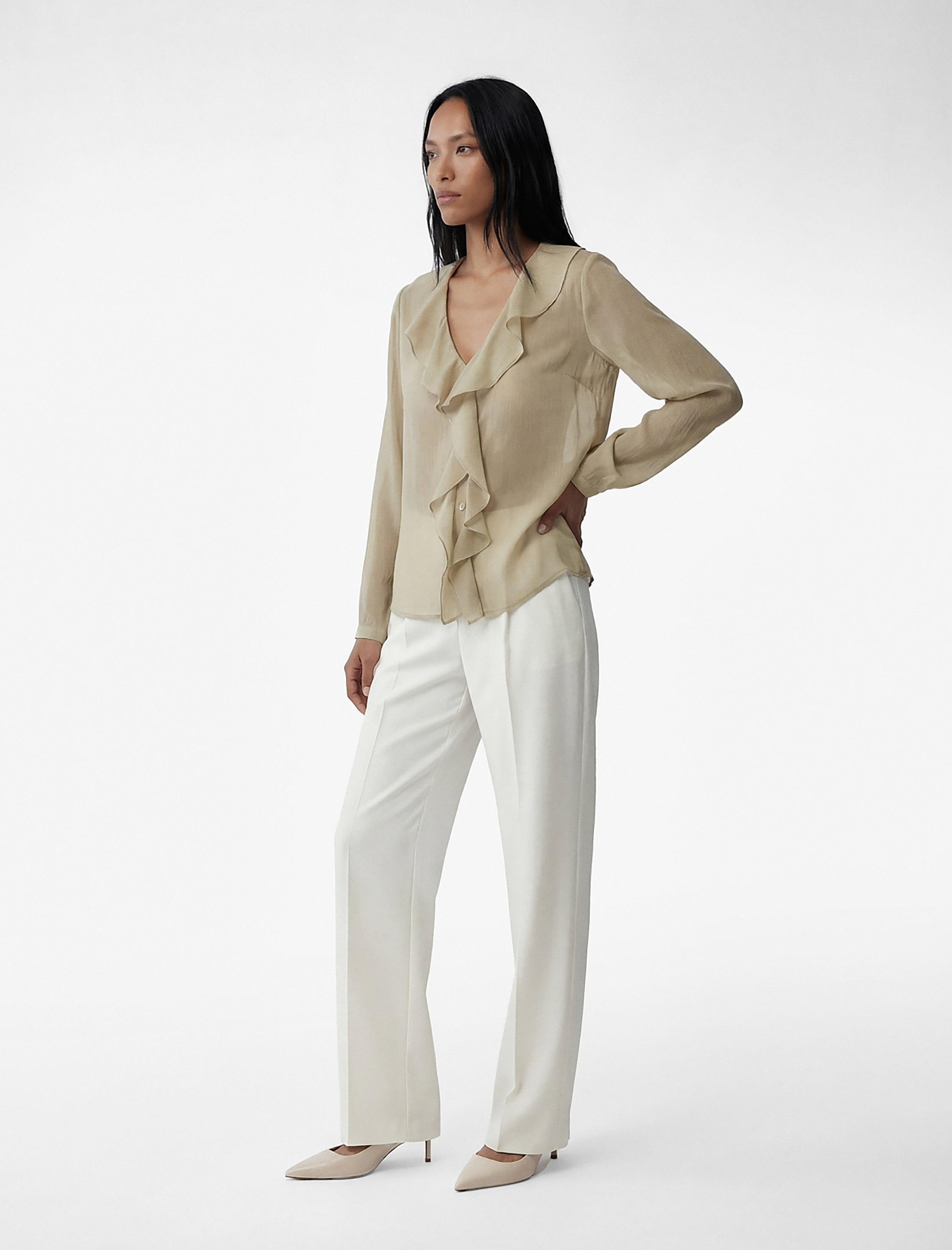   Uzun Kollu V Yaka Fırfırlı Yaka Düğmeli Volanlı Şifon Gömlek