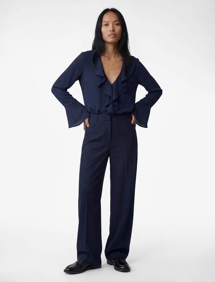  Uzun Kollu V Yaka Fırfır Detaylı Şifon Bluz