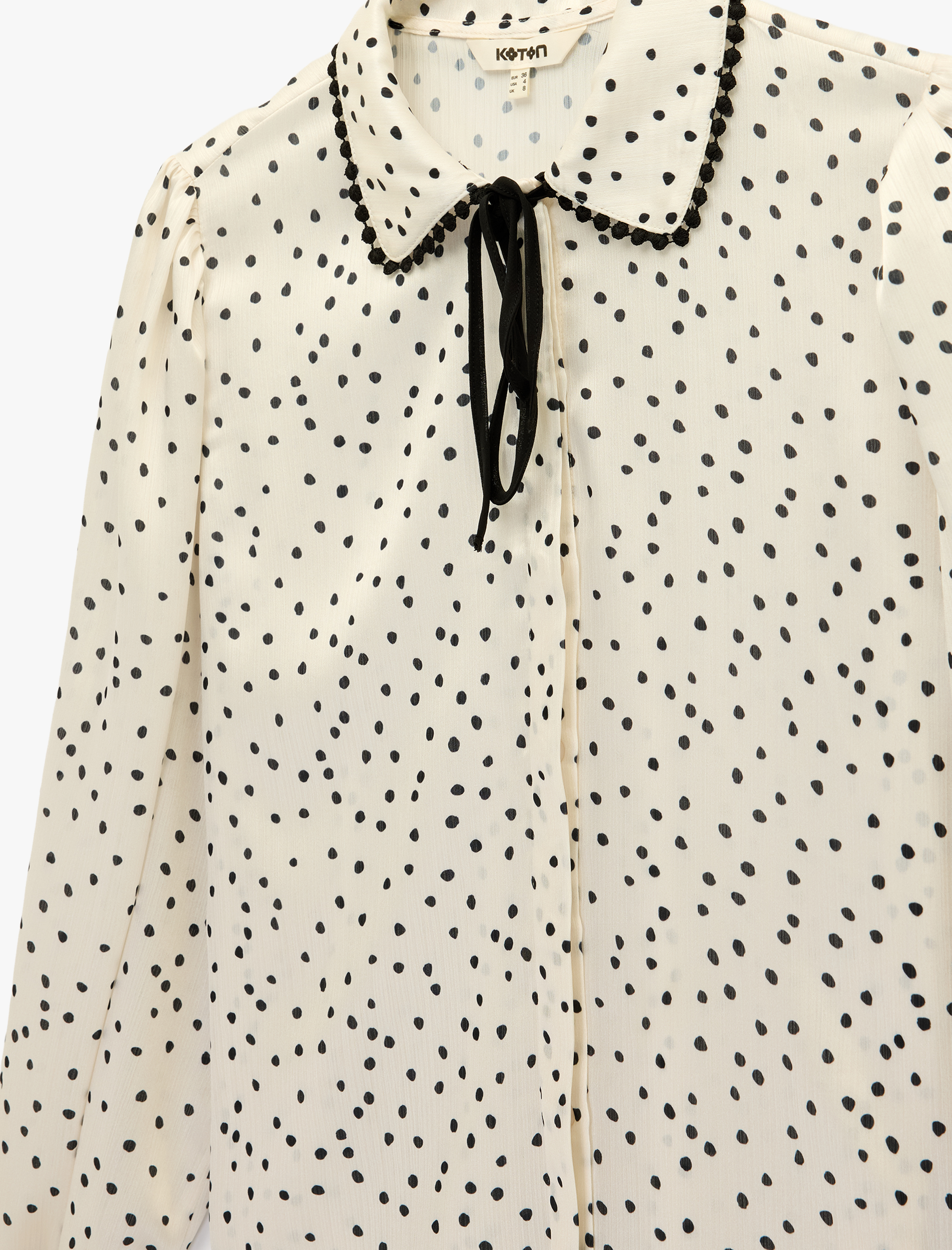   Regular Fit Puantiyeli Bağlama Detaylı Klasik Yaka Uzun Kollu Gömlek