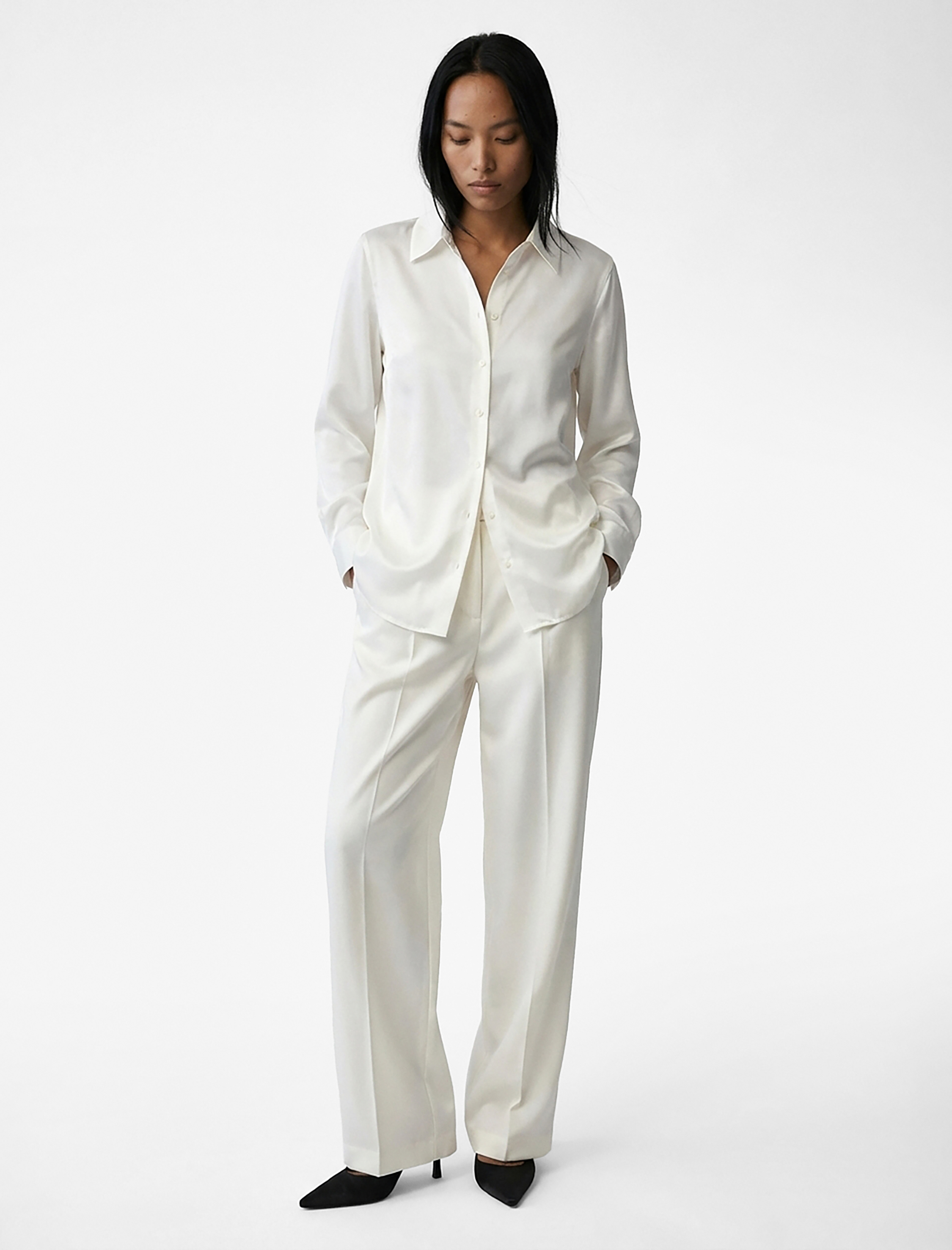   Regular Fit Uzun Kollu Klasik Yaka Düğmeli Saten Gömlek