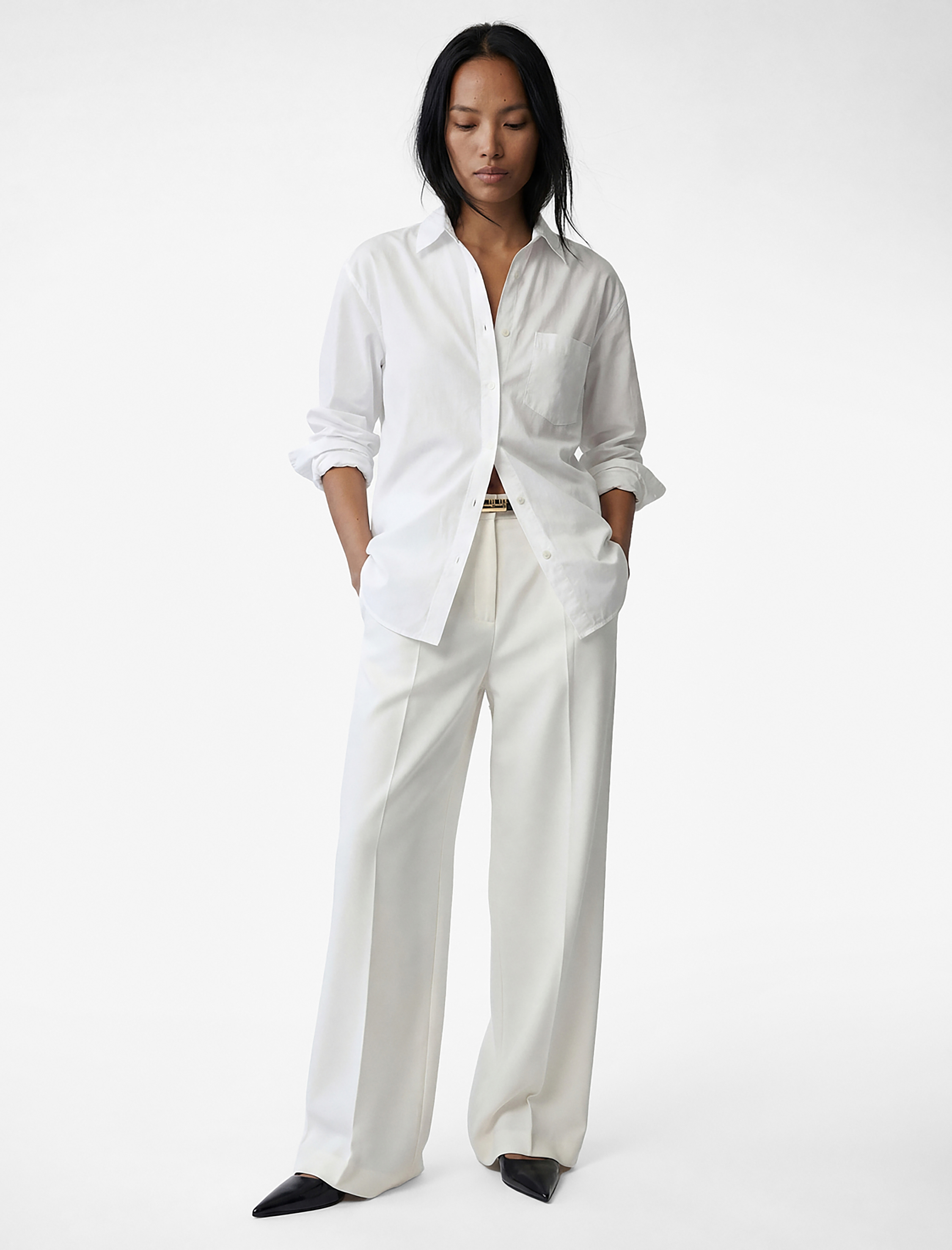   Düğmeli Uzun Kollu Klasik Yaka Gömlek