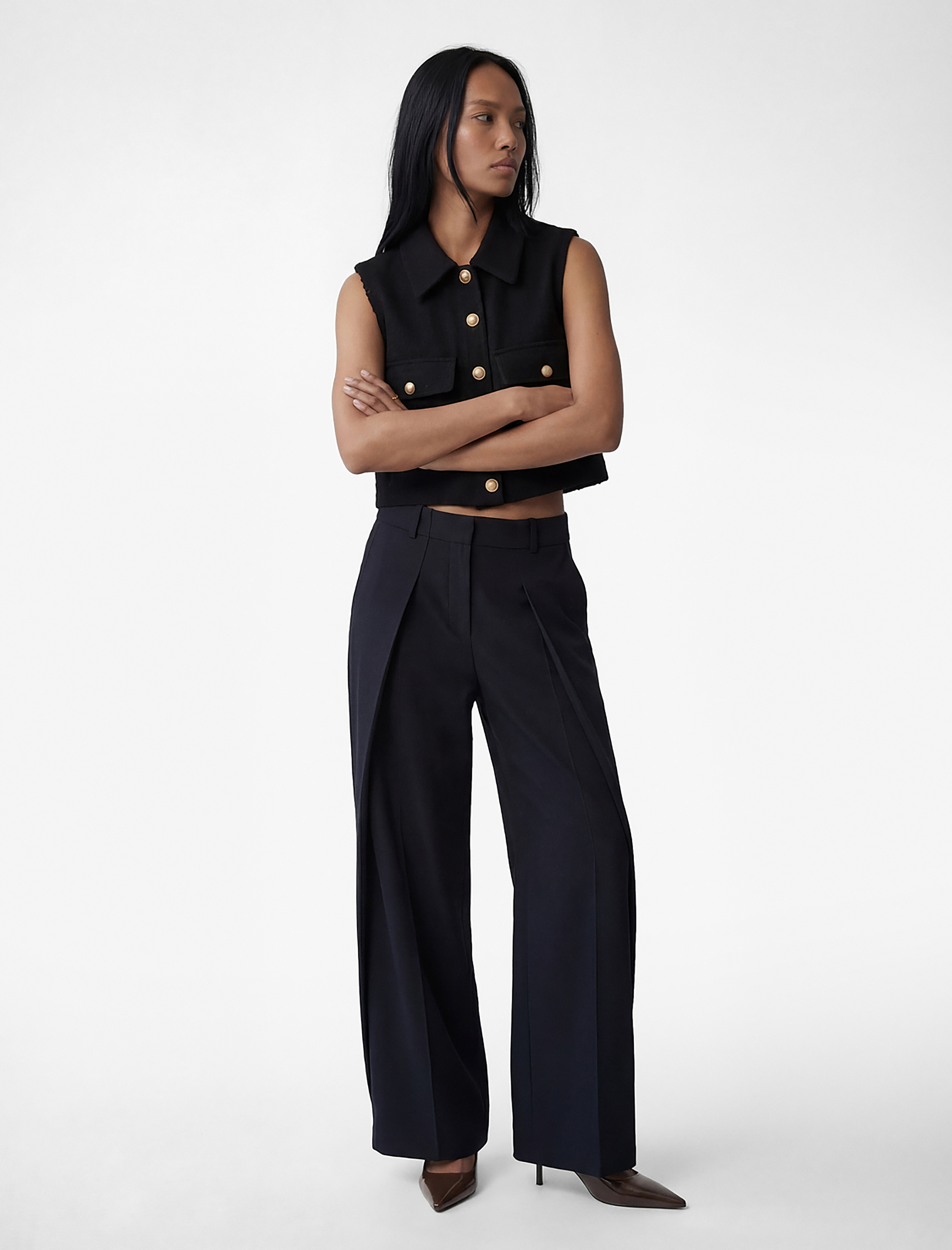   Klasik Yaka Cep Detaylı Düğmeli Koyun Yünü Karışımlı Kolsuz Yelek