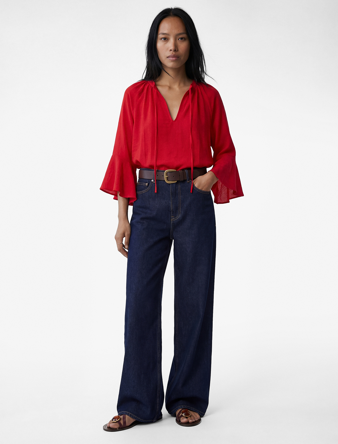   Bağcıklı Yuvarlak Yaka Viskon Fırfırlı 3/4 Kollu Bluz