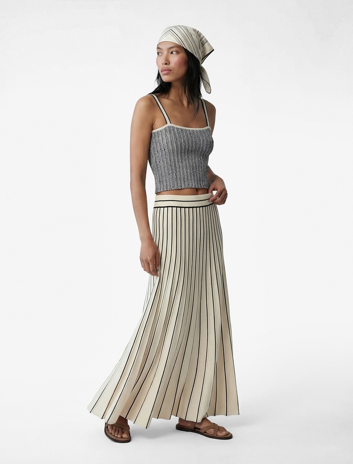  Kloş Kesim Çizgili Uzun Triko Etek