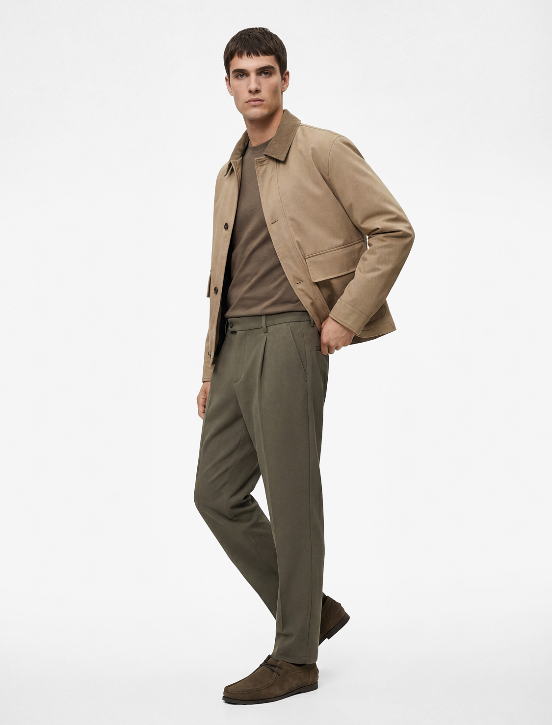   Rahat Kalıp Viskon Karışımlı Cepli Pileli Düğmeli Kumaş Pantolon